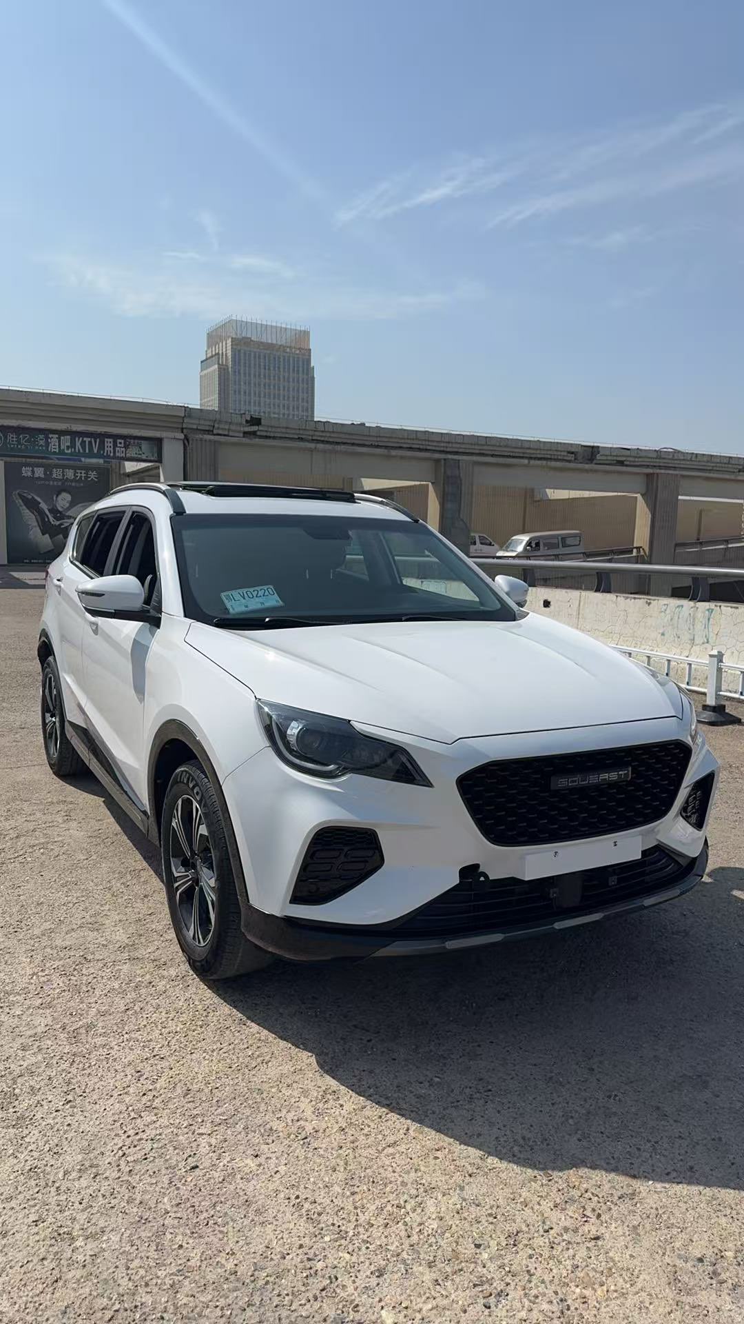 Soueast DX8 S 2023 car image #3