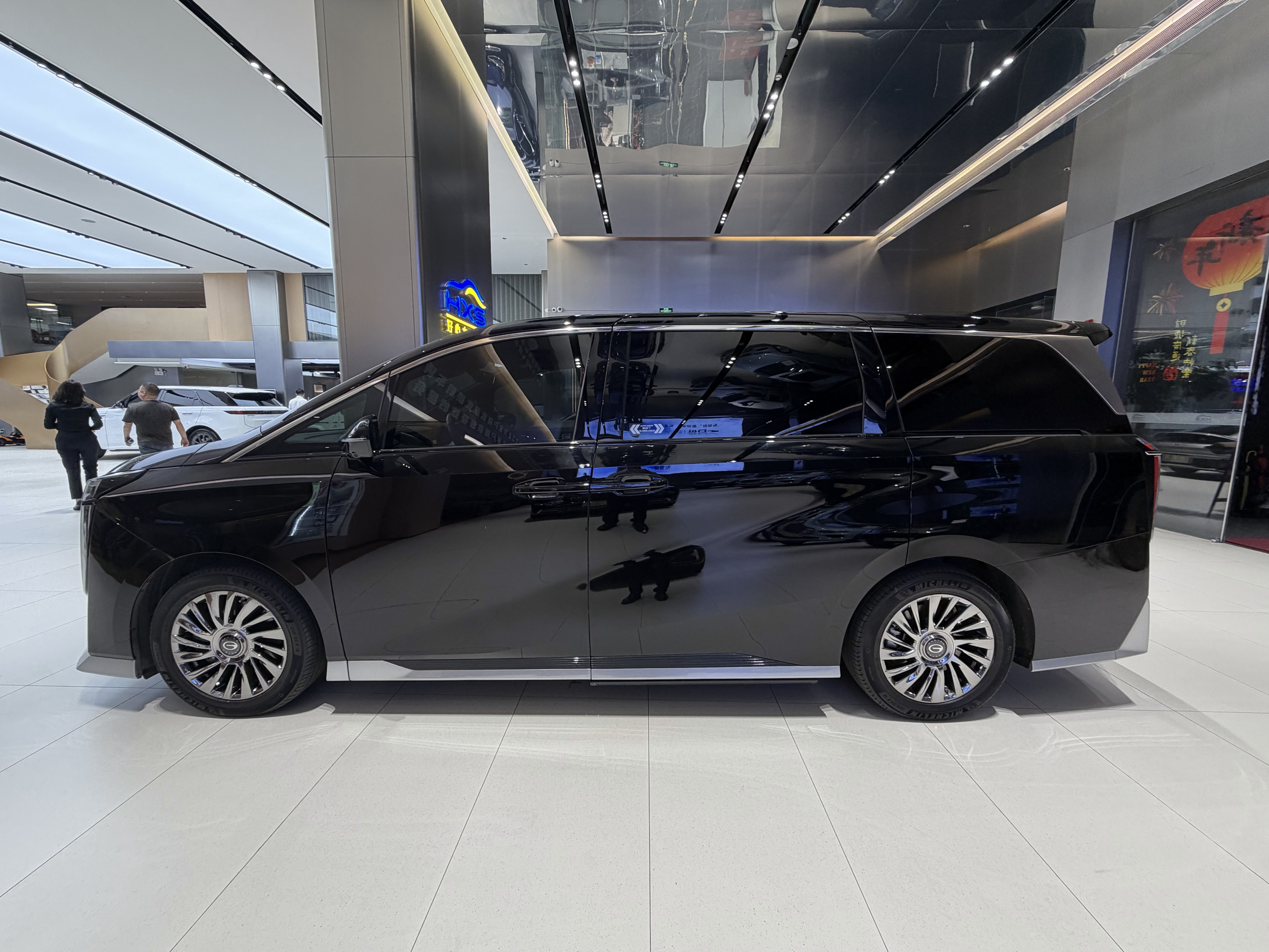 广汽传祺 传祺M8 2023 汽车图片 #3