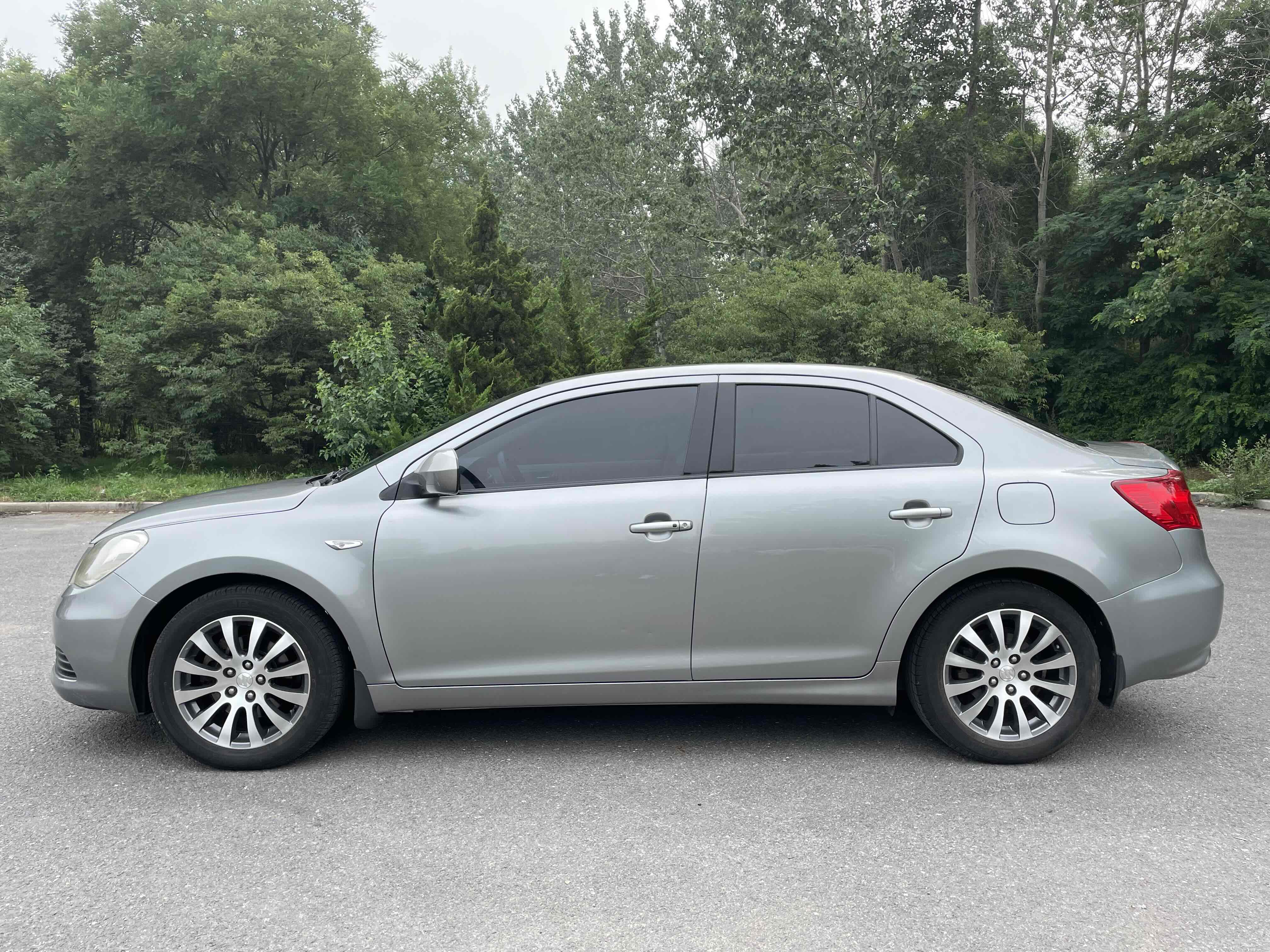 Suzuki Kizashi 2013 immagine di auto #3