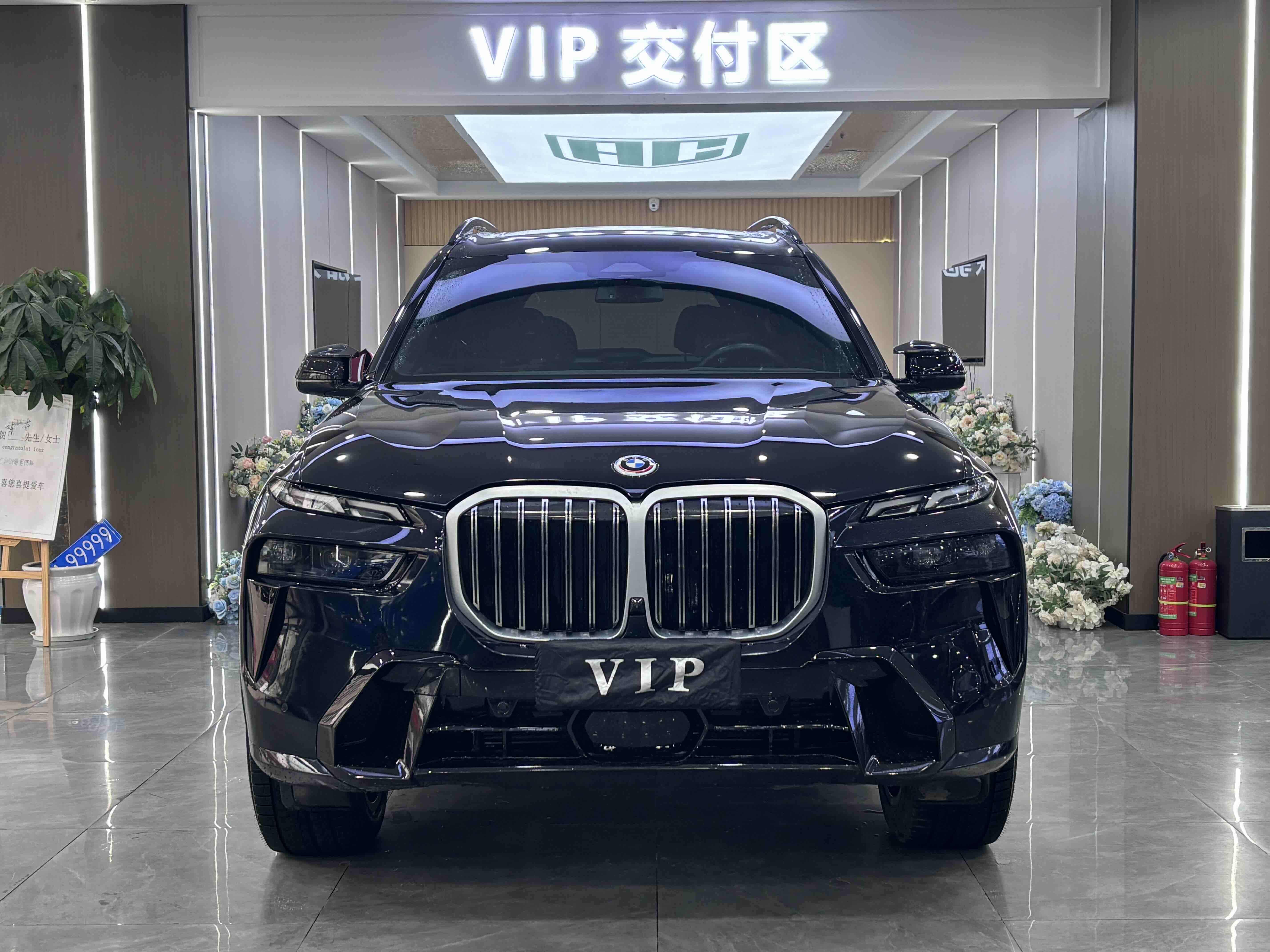 BMW X7 2023 immagine di auto #3