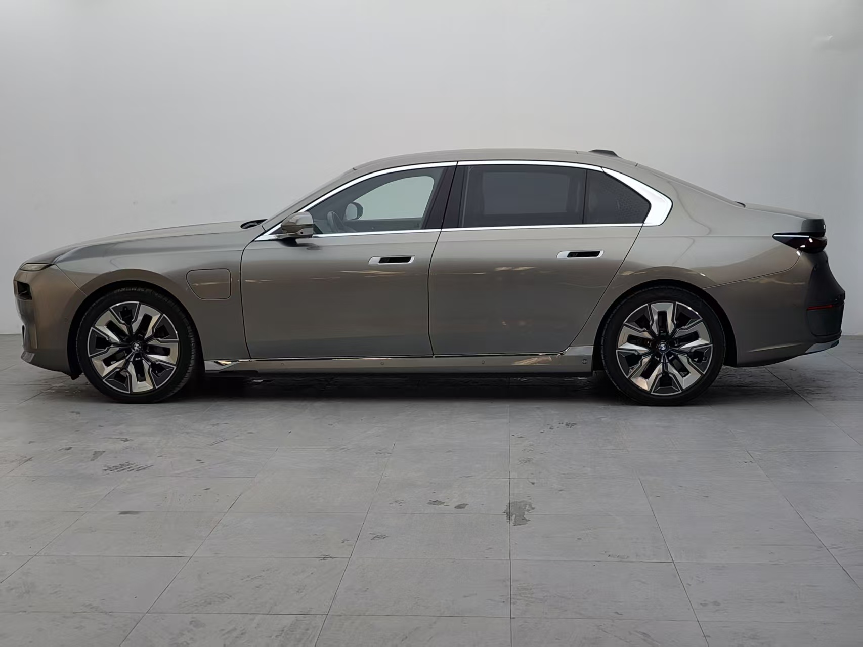 BMW i7 2023 #3 BMW i7 2023 car image #3