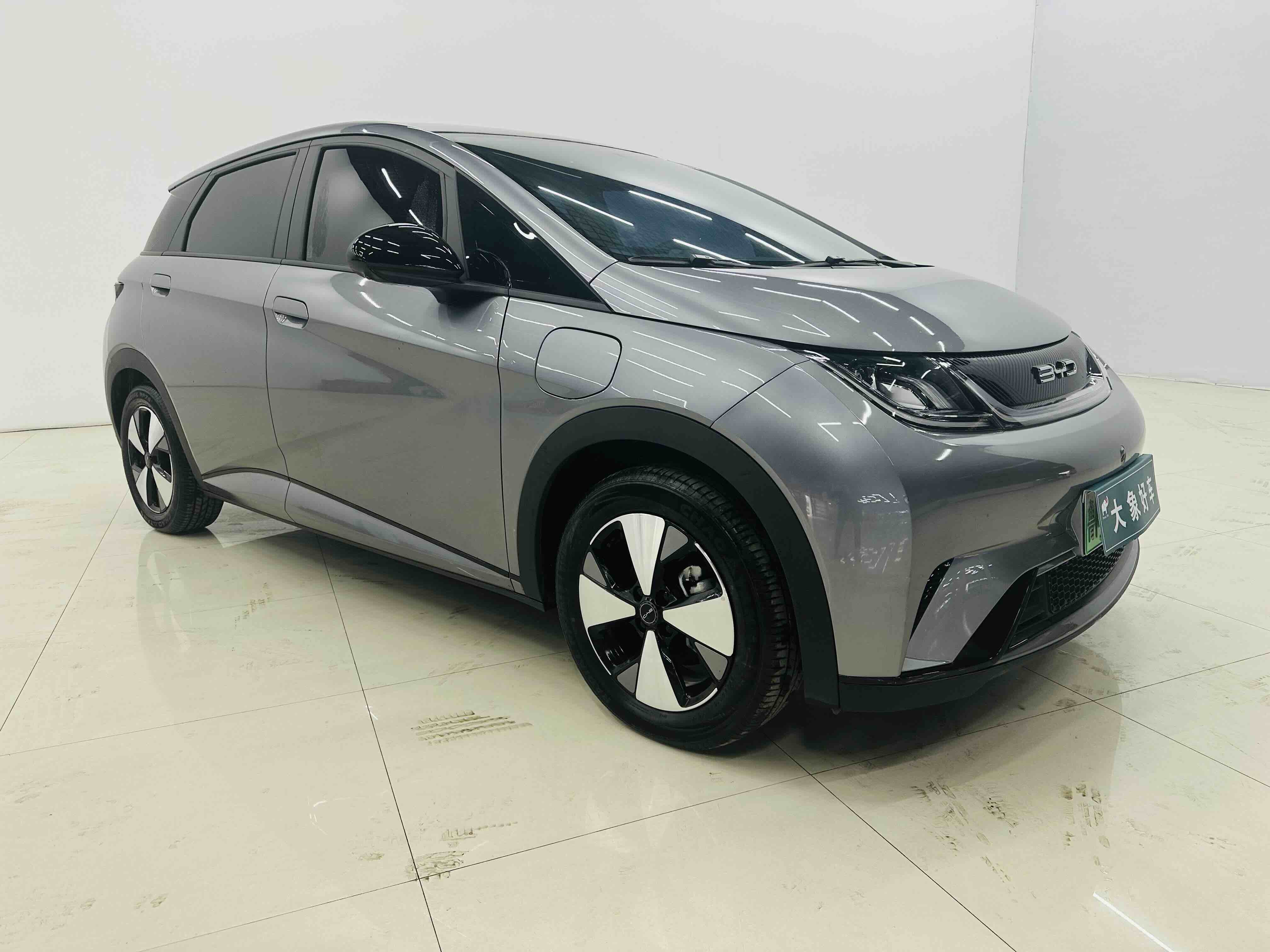 BYD Dolphin 2023 #3 BYD Dolphin 2023 car image #3