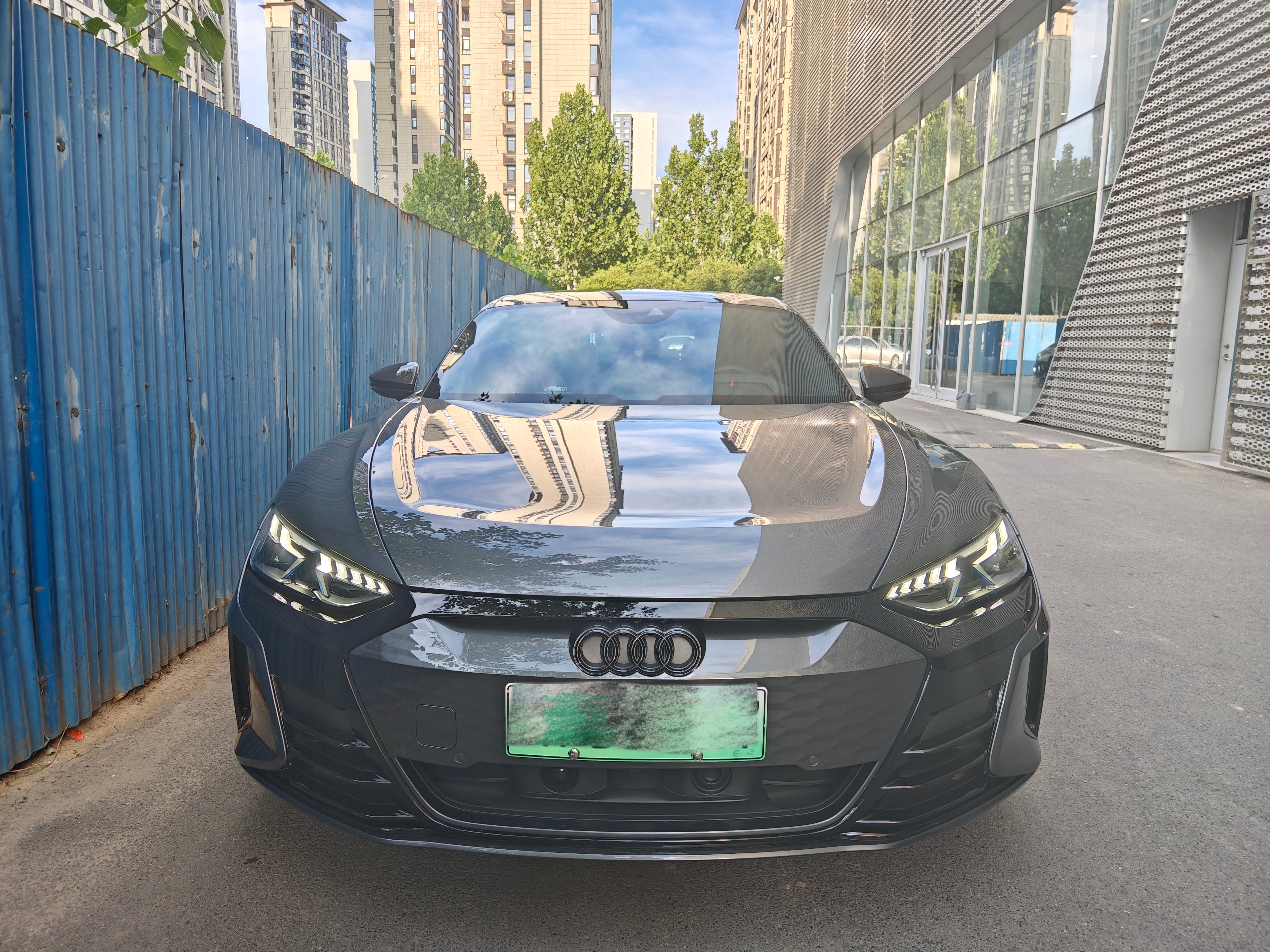 Audi RS e-tron GT 2024 car image #3