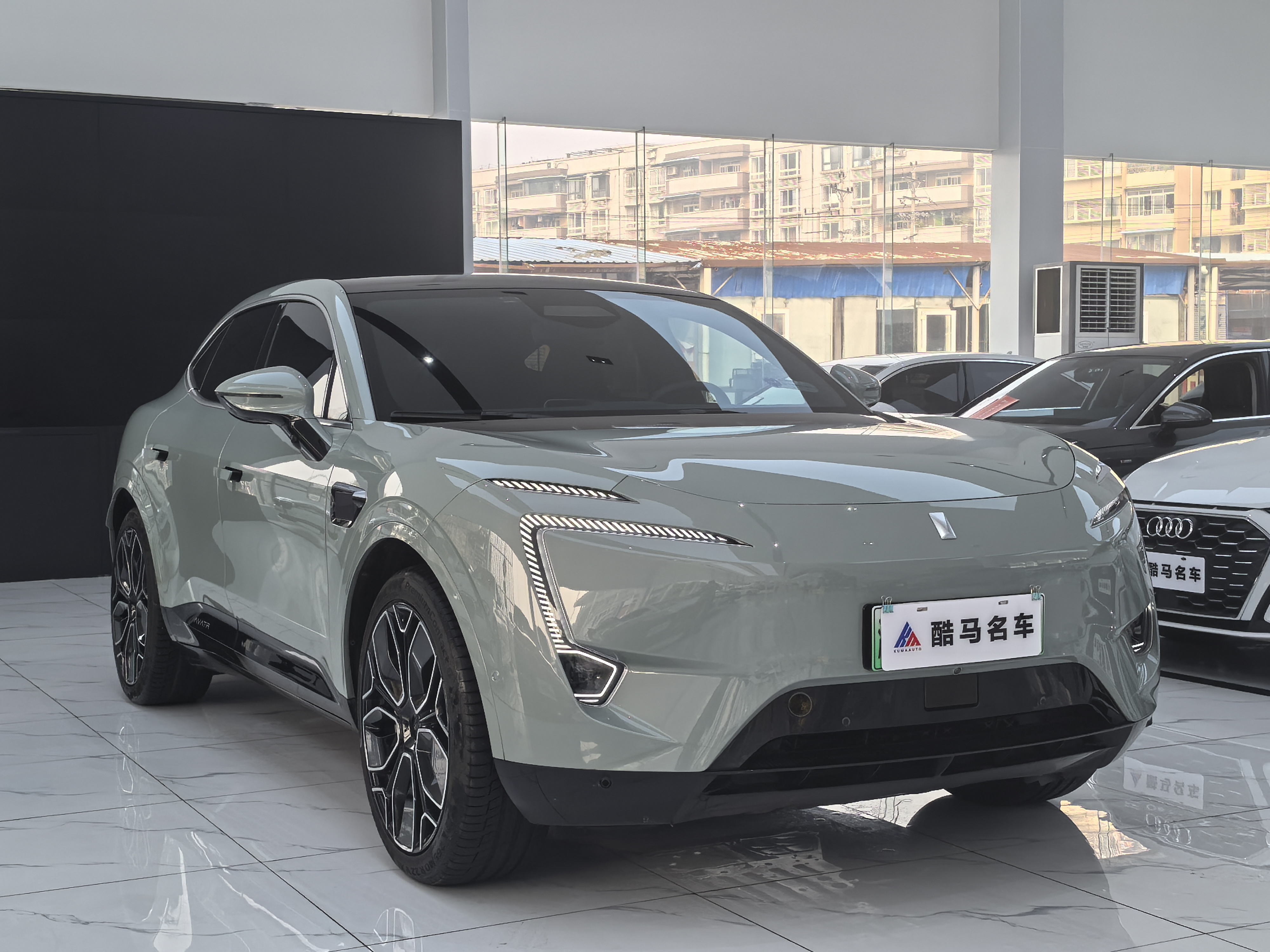 Avatr 11 2023 immagine di auto #3