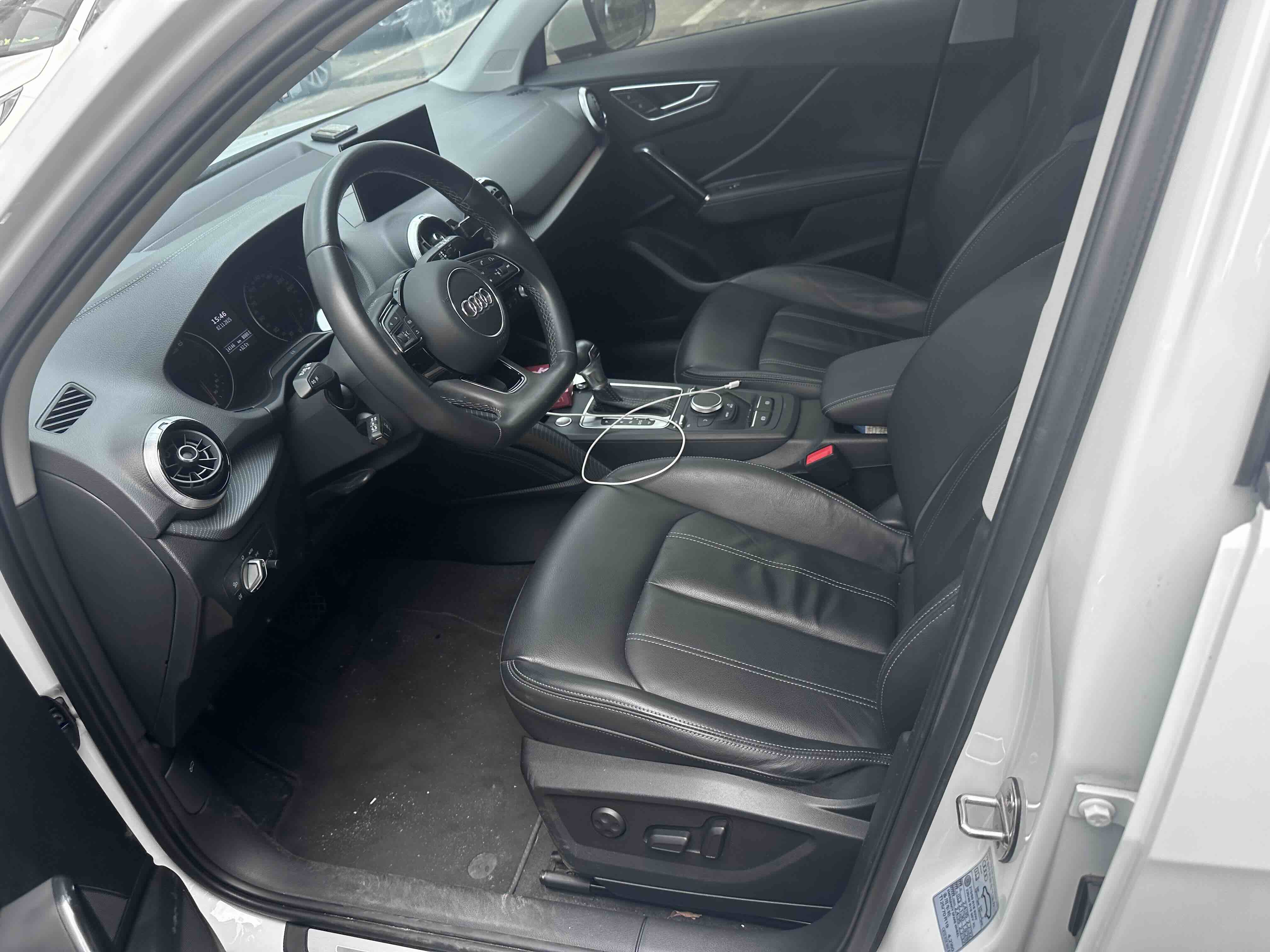 Audi Q2L 2023 car image #3