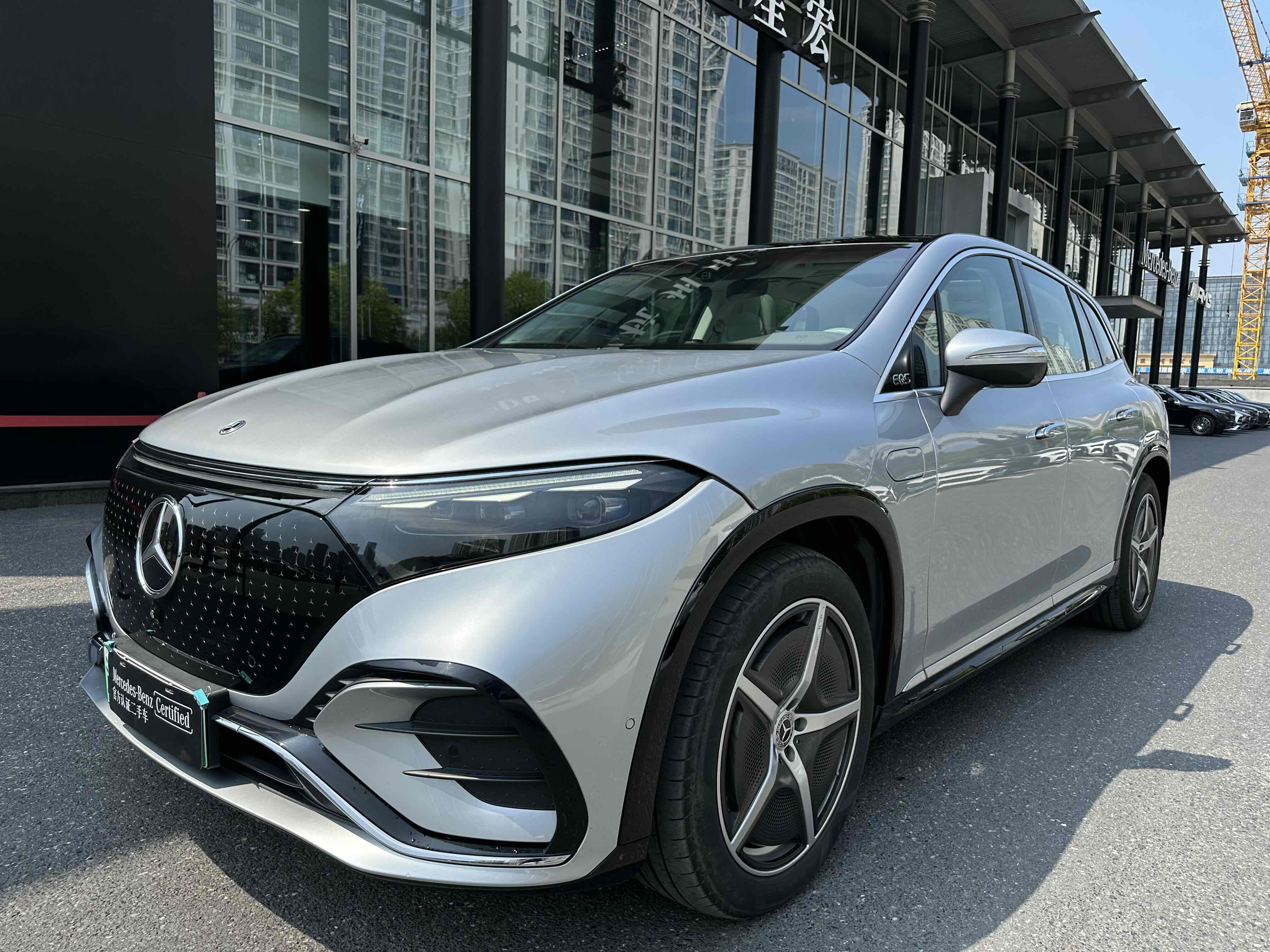 Mercedes-Benz EQS SUV 2023 car image #3