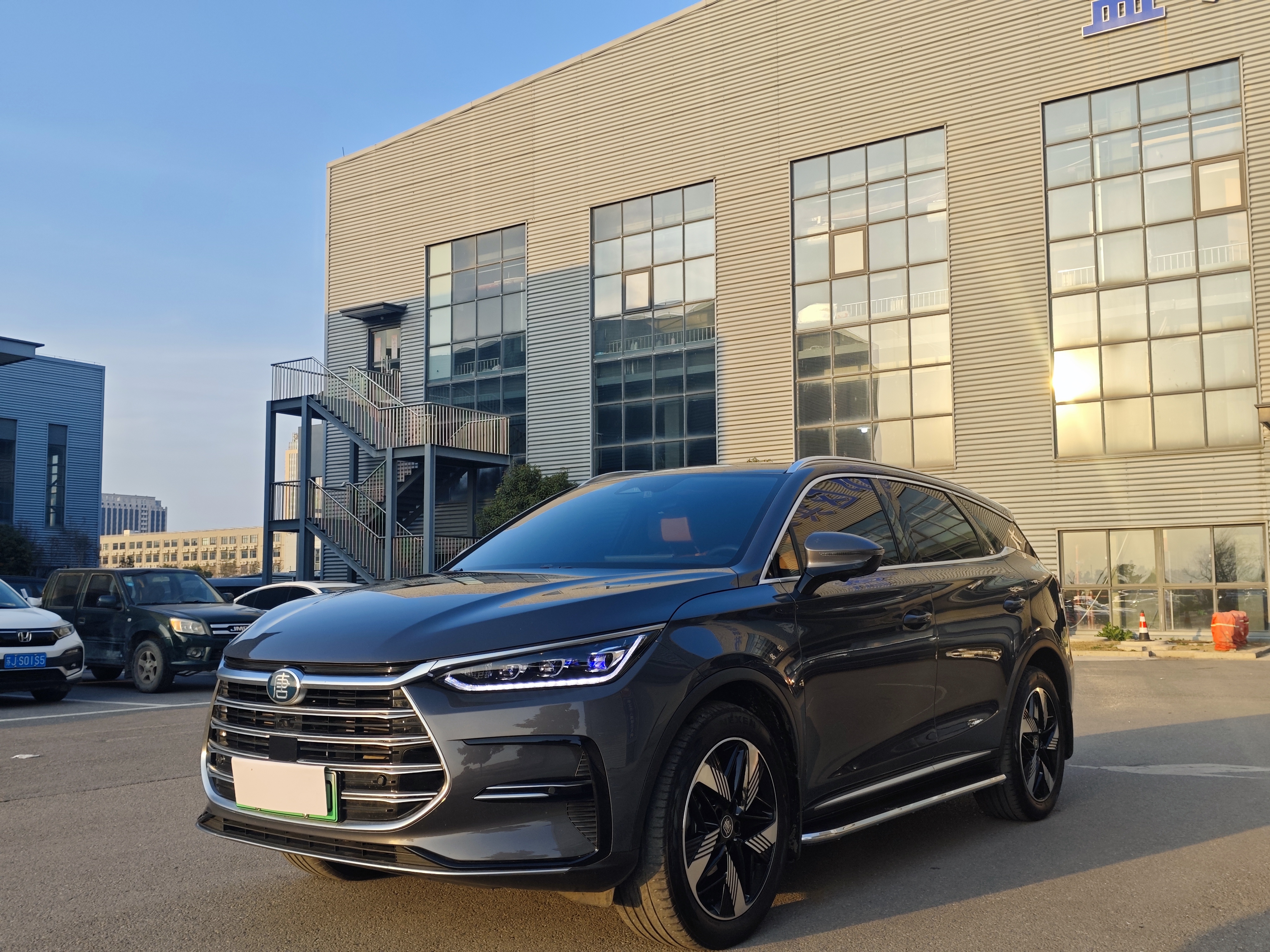 BYD Tang New Energy 2023 immagine di auto #3