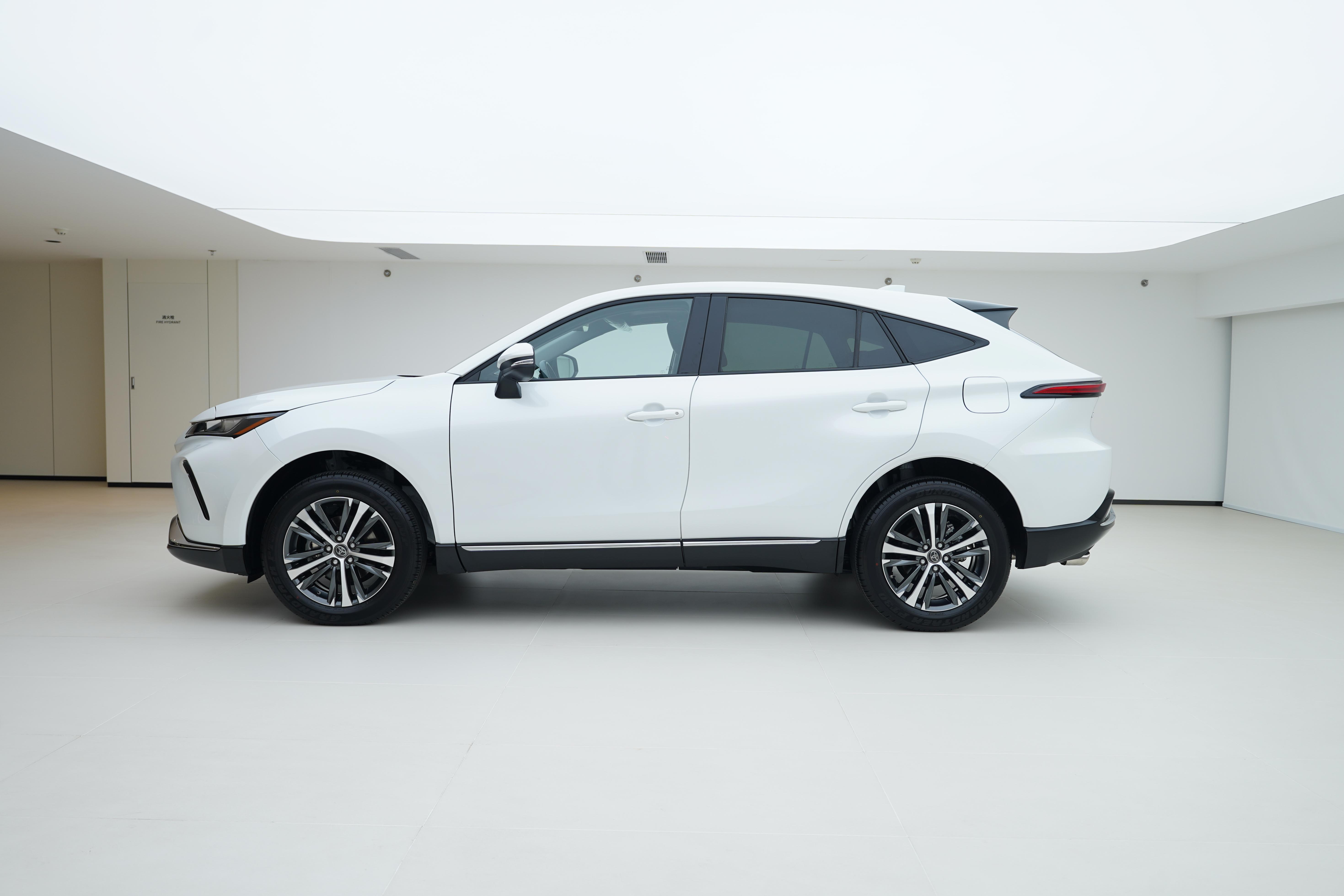 Toyota Venza 2024 صورة سيارة #3