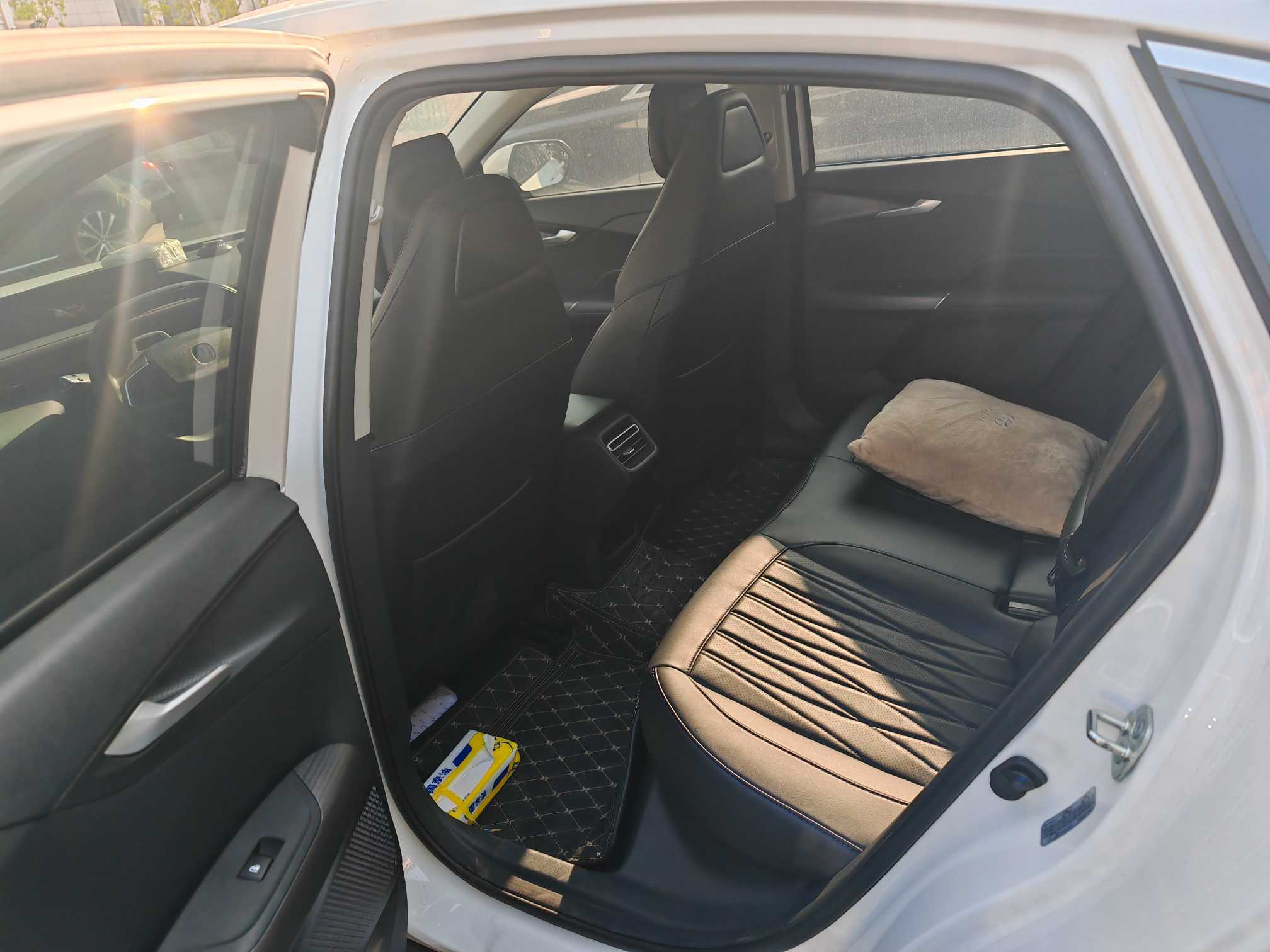 Changan Lamore 2023 image de voiture #3