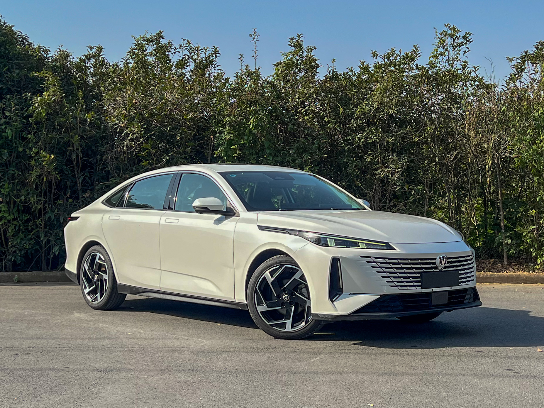 Changan Lamore 2023 immagine di auto #3