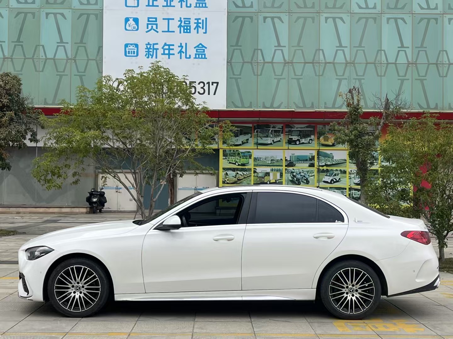 Mercedes-Benz C Class 2023 car image #3