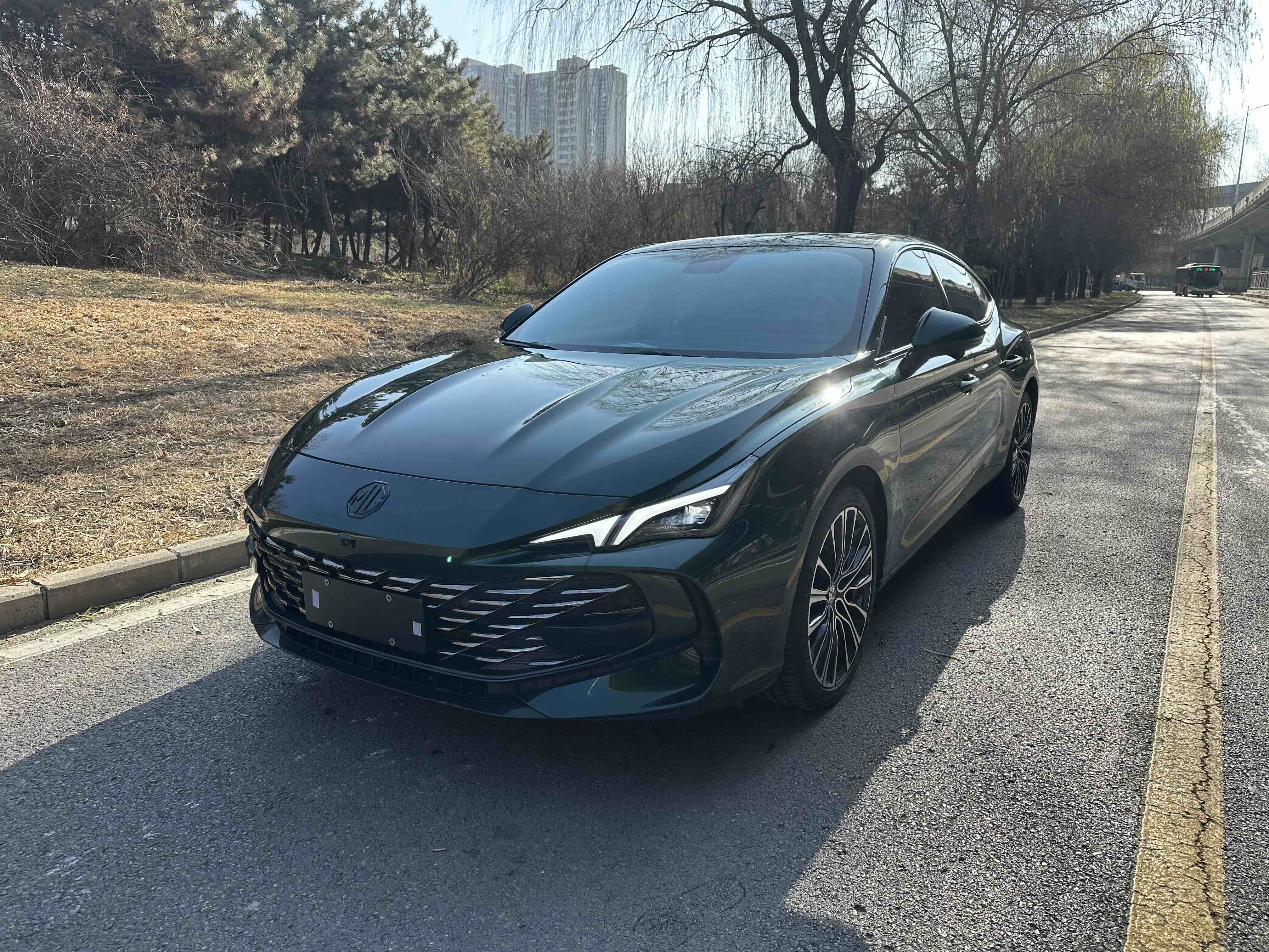 MG 7 2024 car image #3