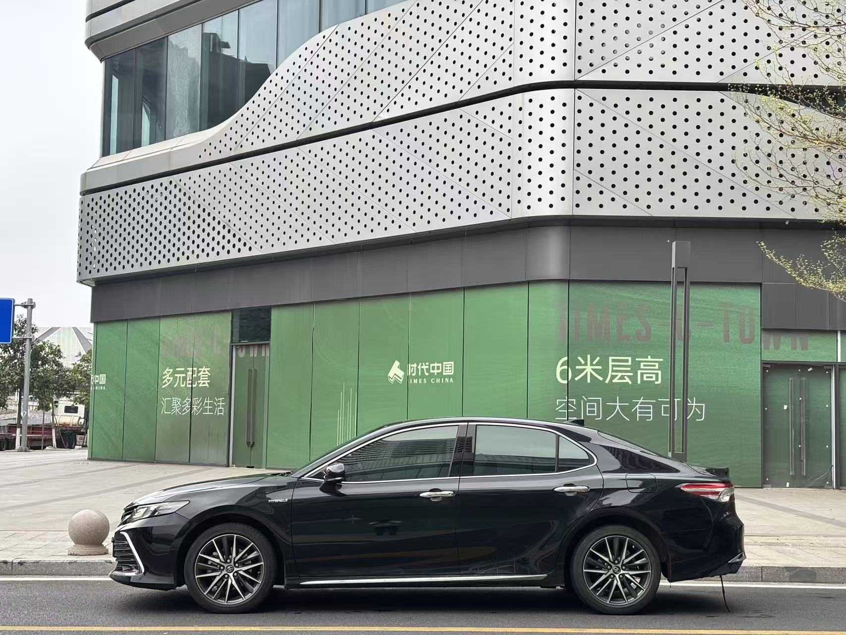 Toyota Camry 2024 immagine di auto #3