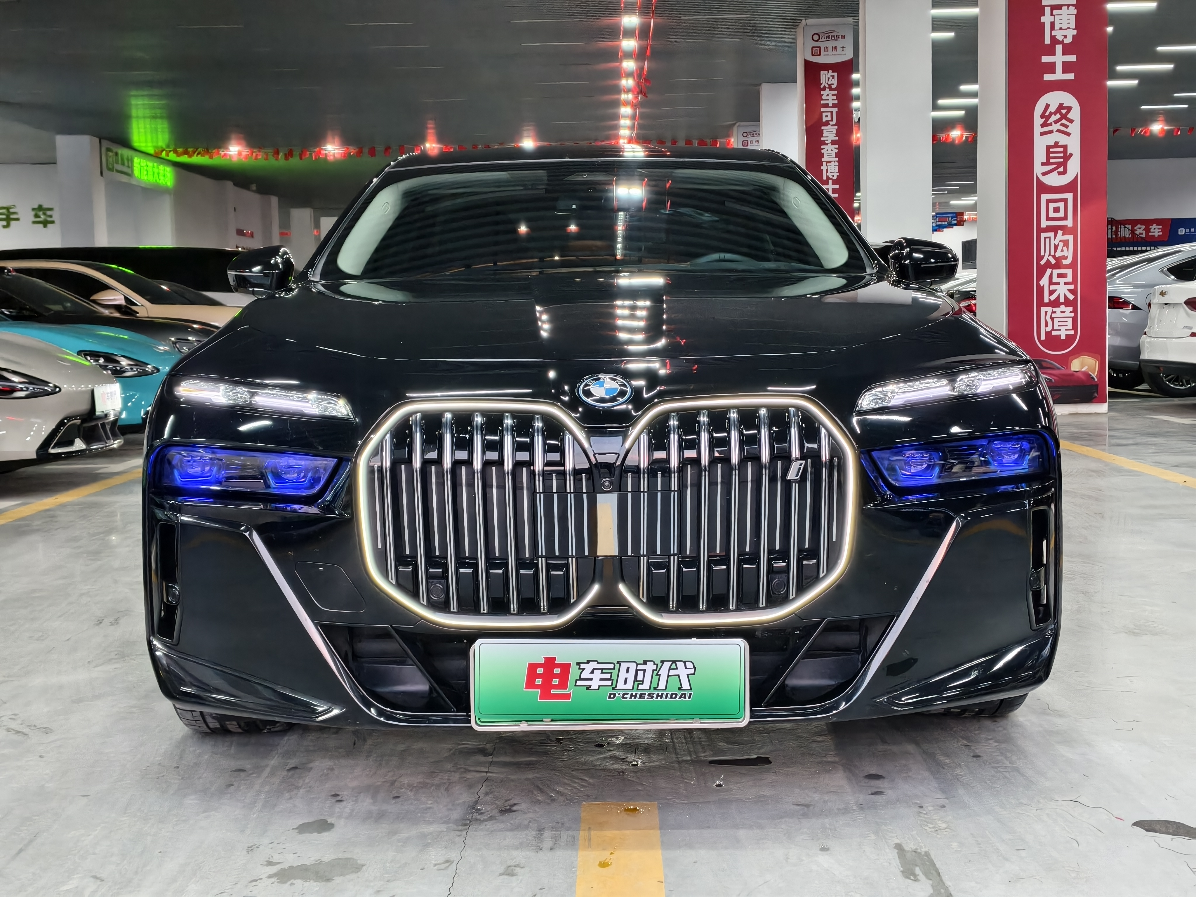 BMW i7 M70L 2024 car image #3