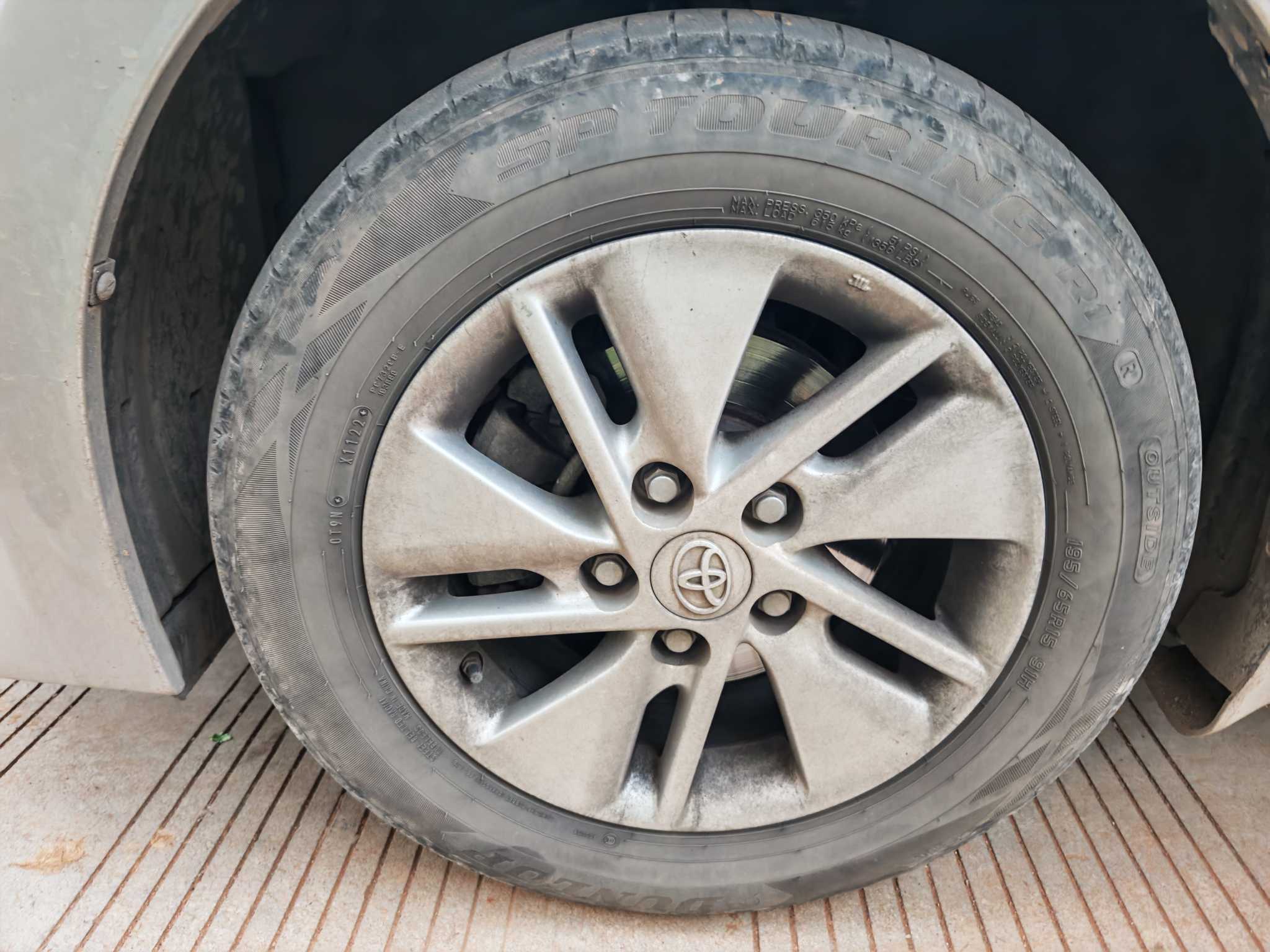 Corolla 2015 car image #3