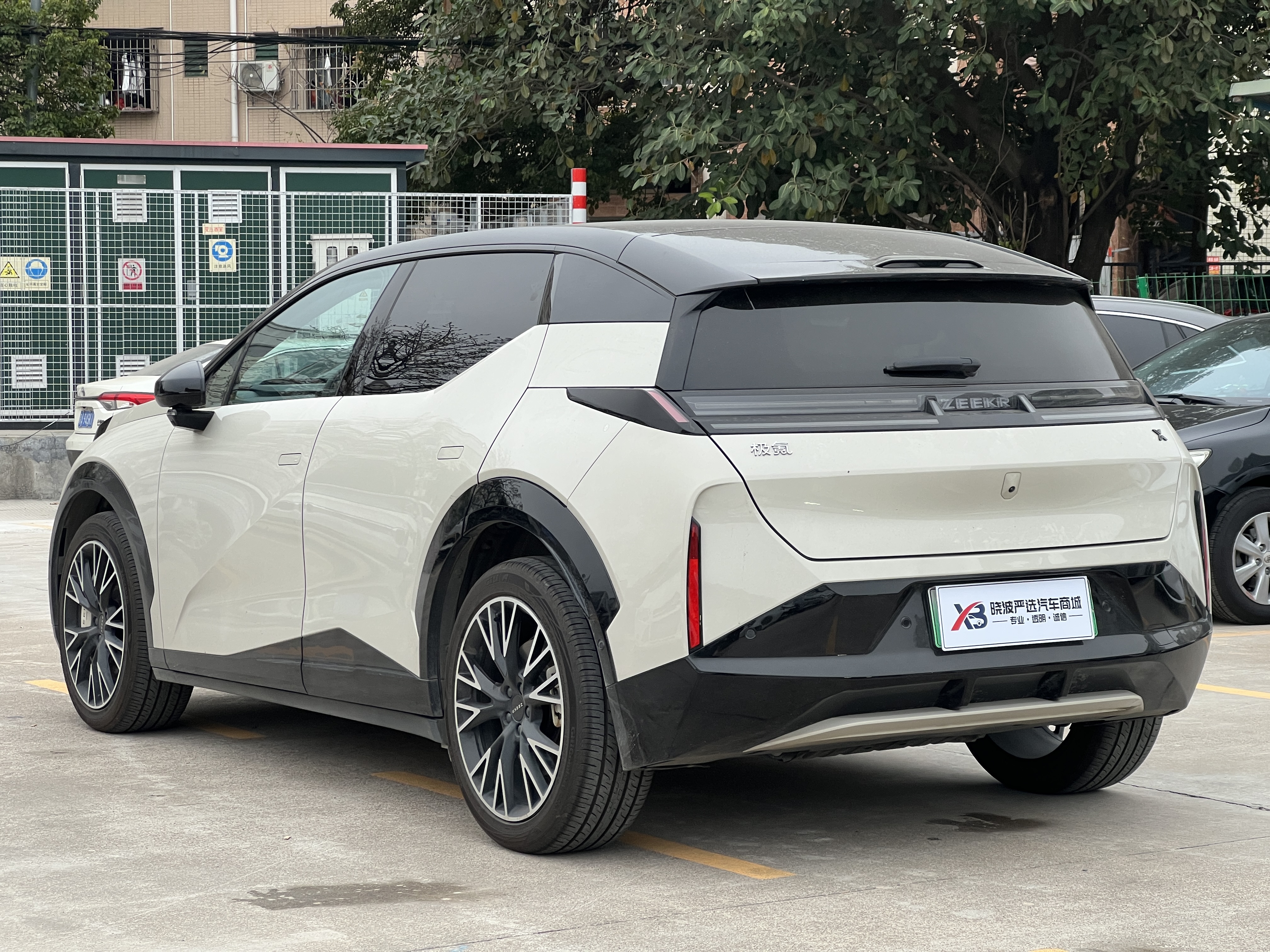 Zeekr X 2023 car image #3