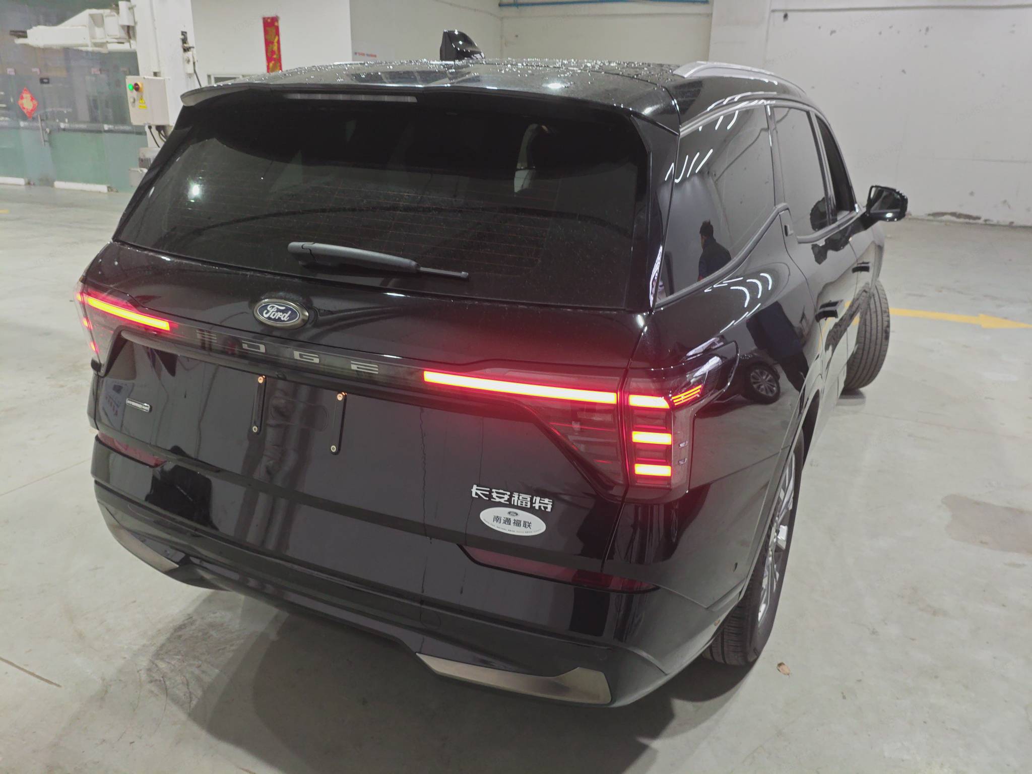 Ford Edge 2023 imagem de carro #3