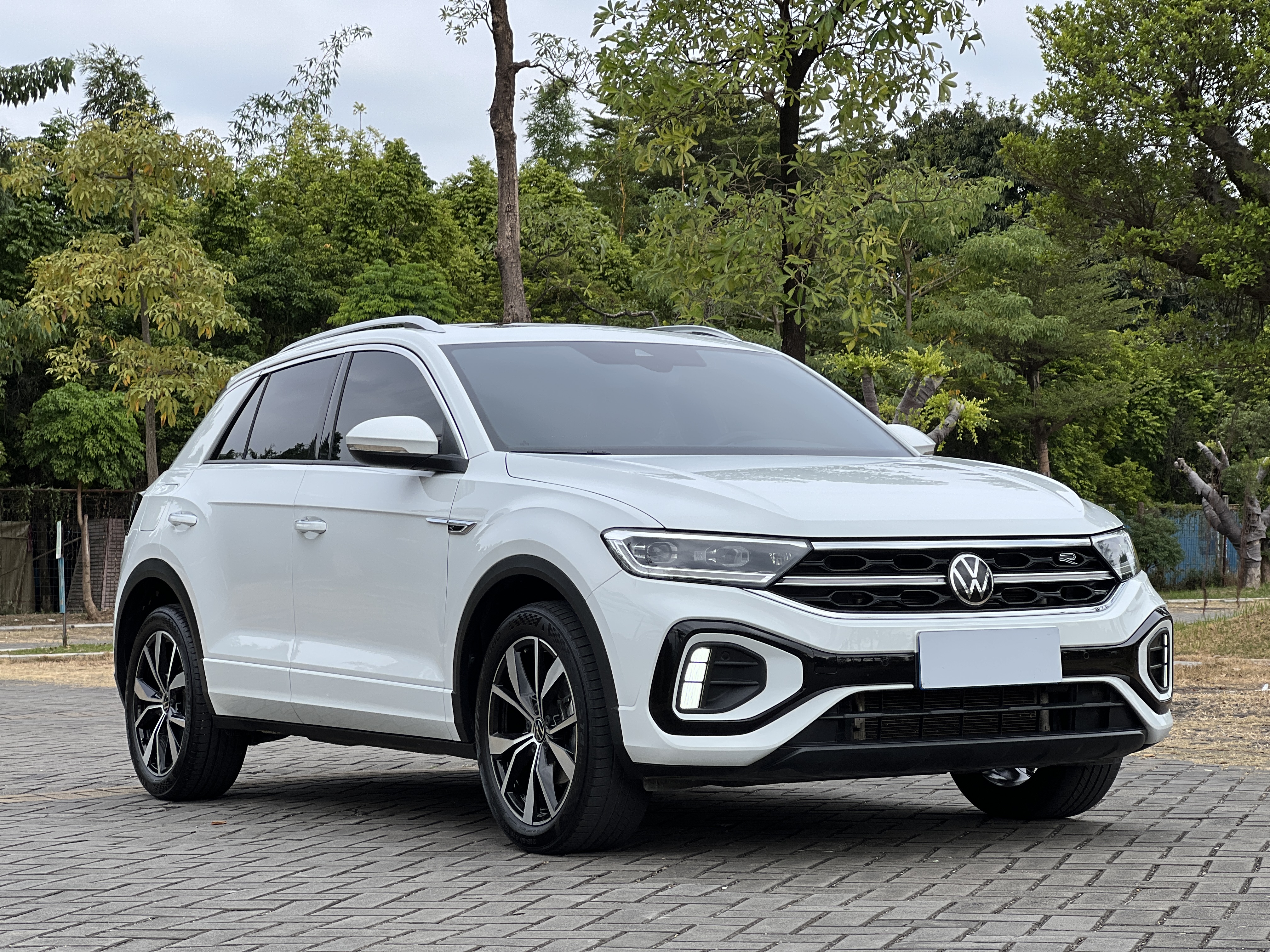 T-Roc 2023 car image #3