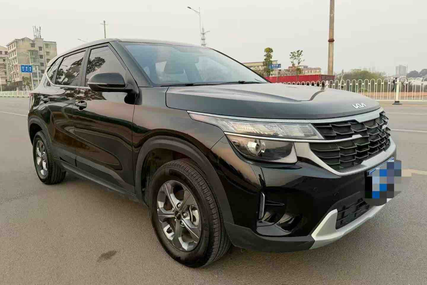 Kia Seltos 2023 car image #3