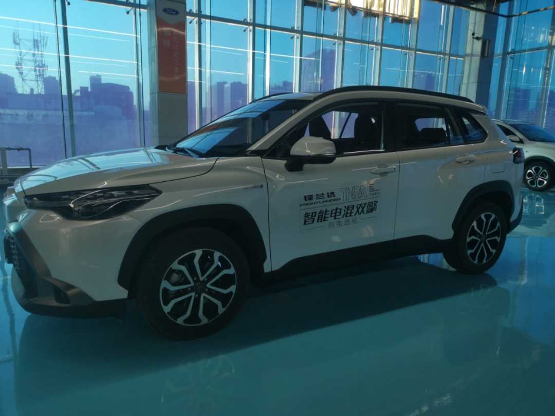 Toyota Frontlander 2023 car image #3