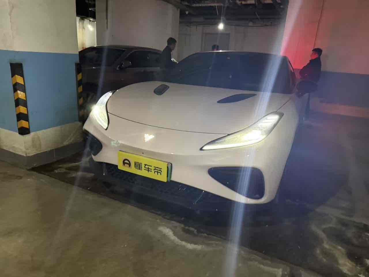 哪吒汽车 哪吒GT 2024 汽车图片 #3