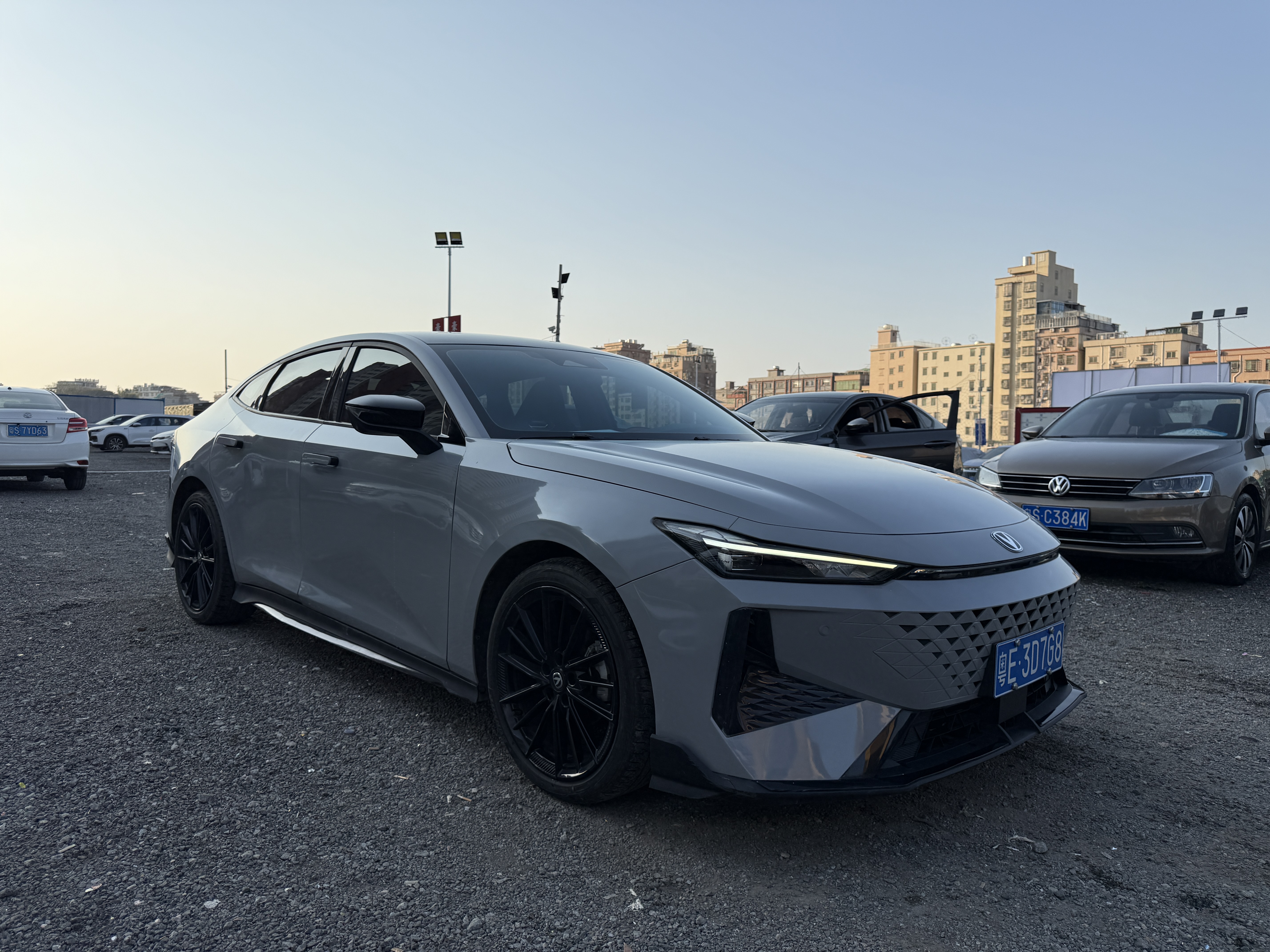 Changan UNI-V 2024 immagine di auto #3