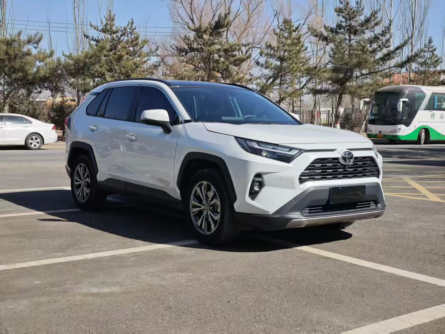 Toyota RAV4 2024 #3 Toyota RAV4 2024 car image #3