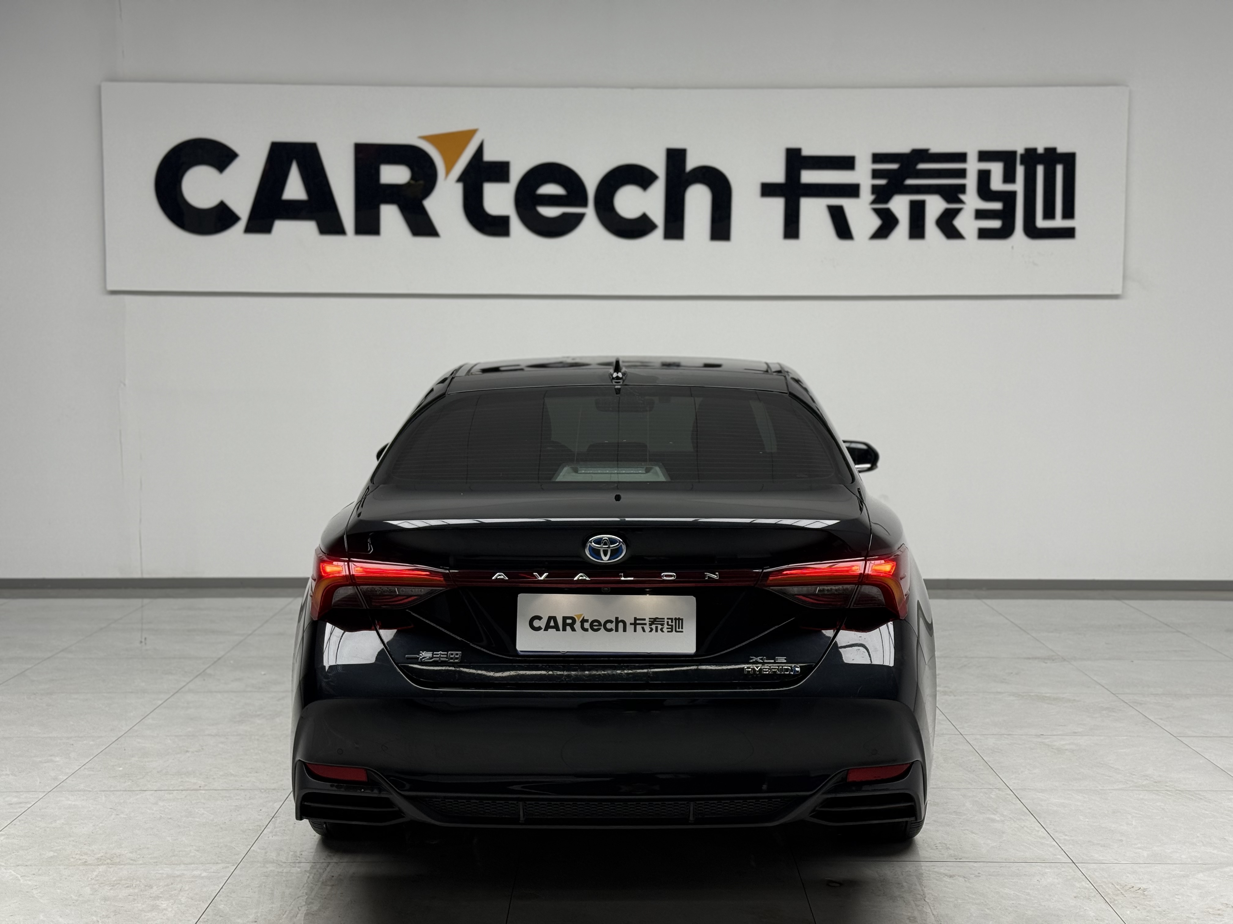 Toyota Avalon 2024 car image #3