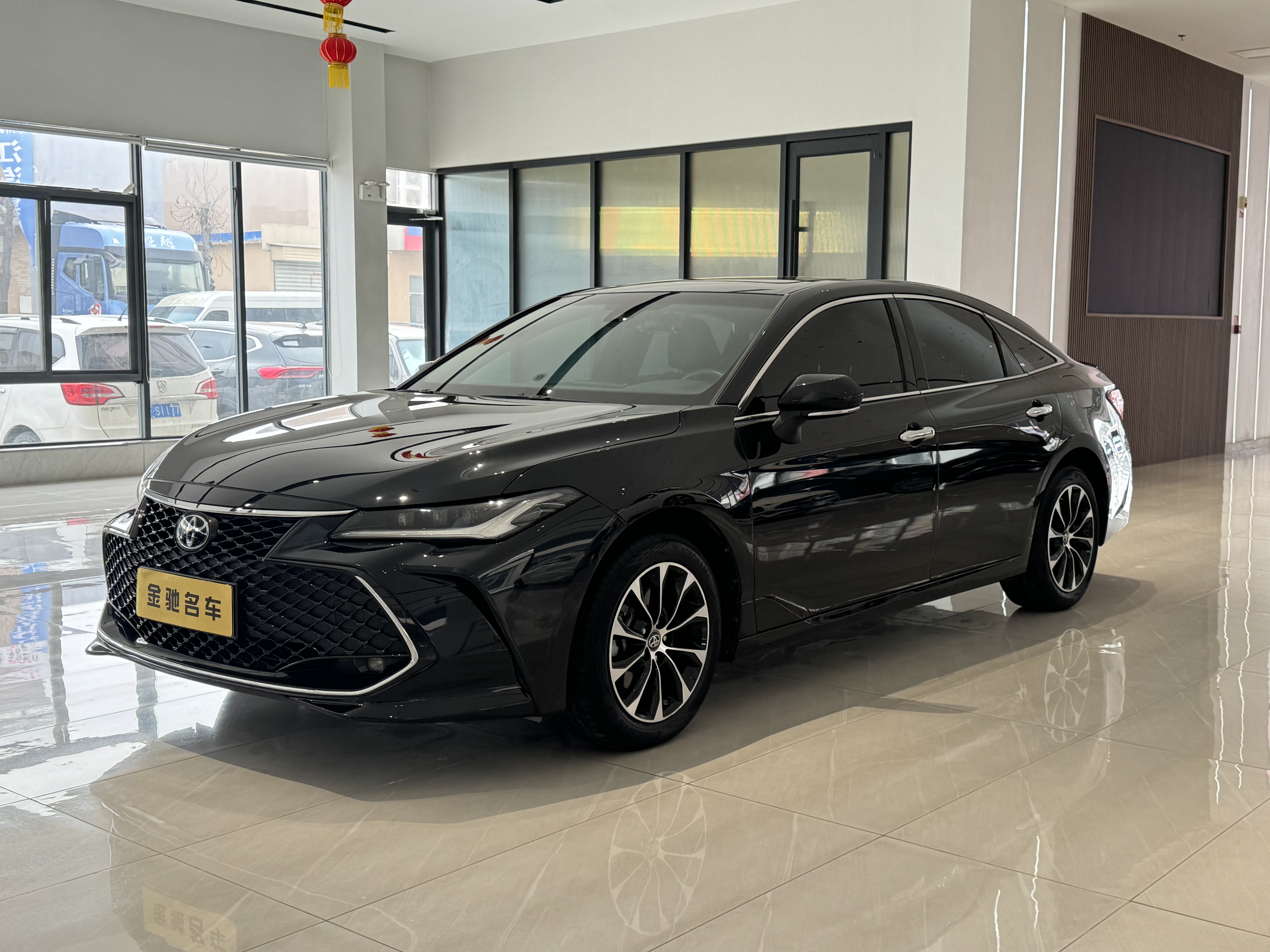 Toyota Avalon 2024 car image #3