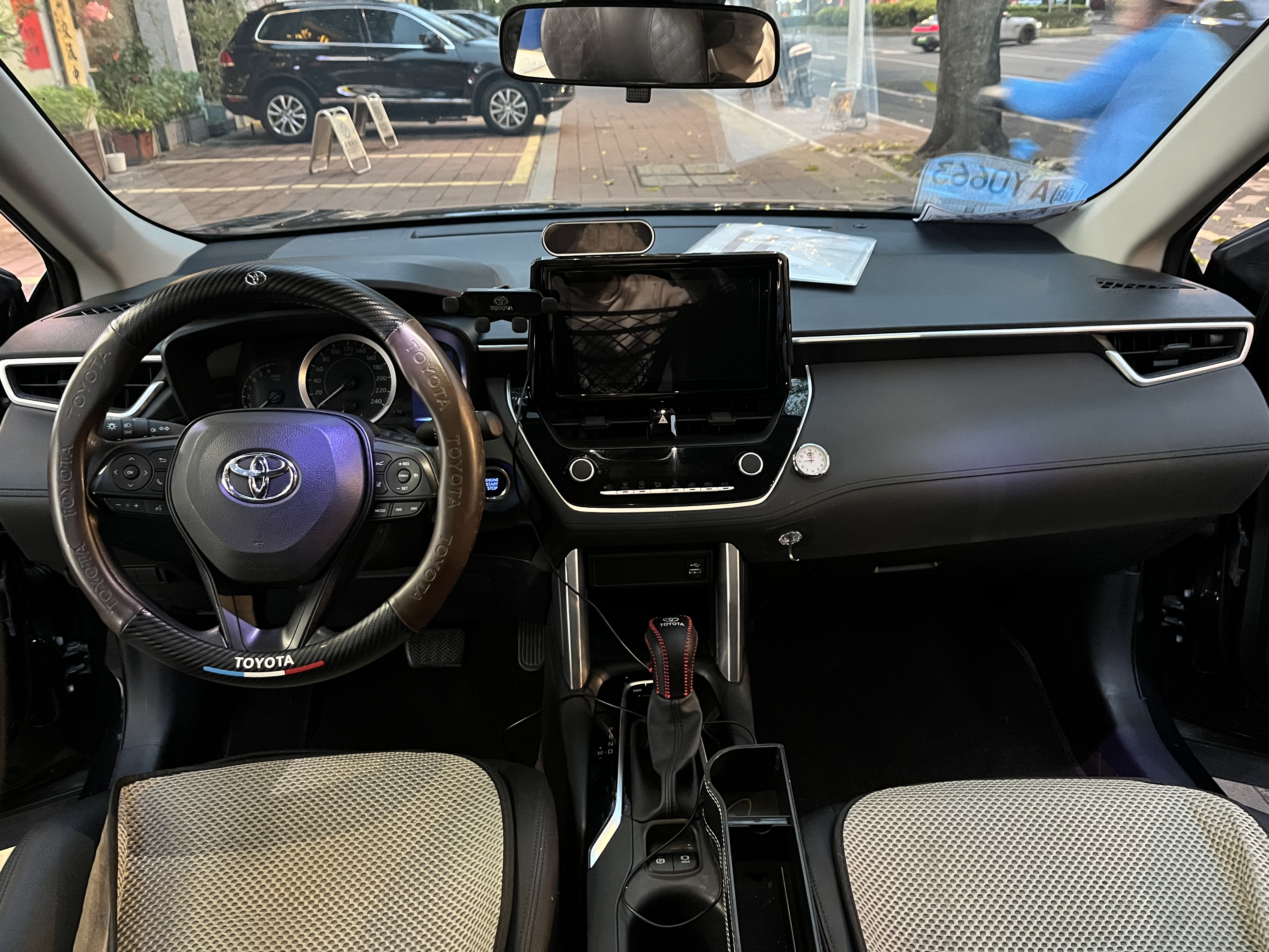 Toyota Corolla Cross 2023 car image #3