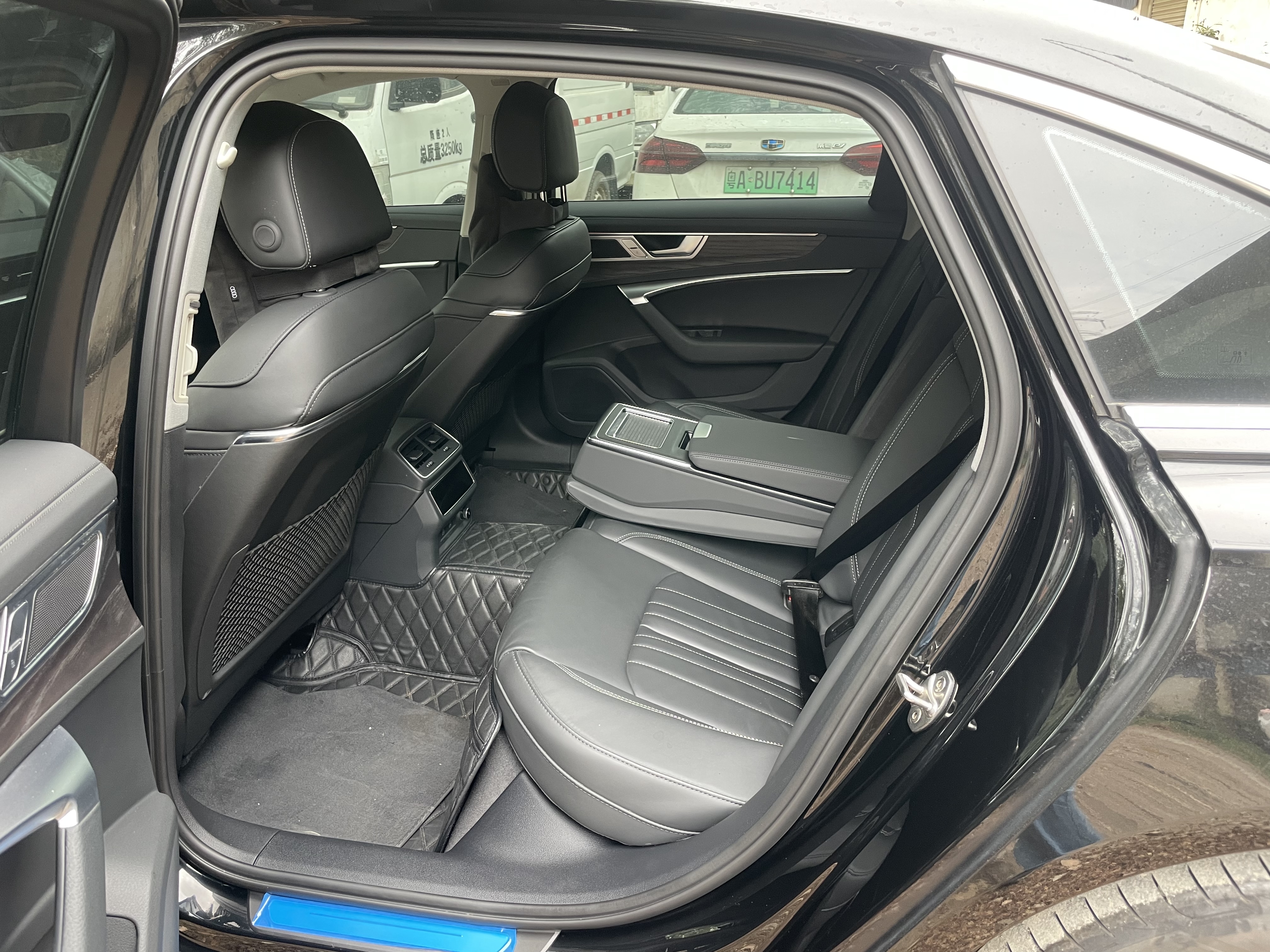 Audi A6L 2023 car image #3