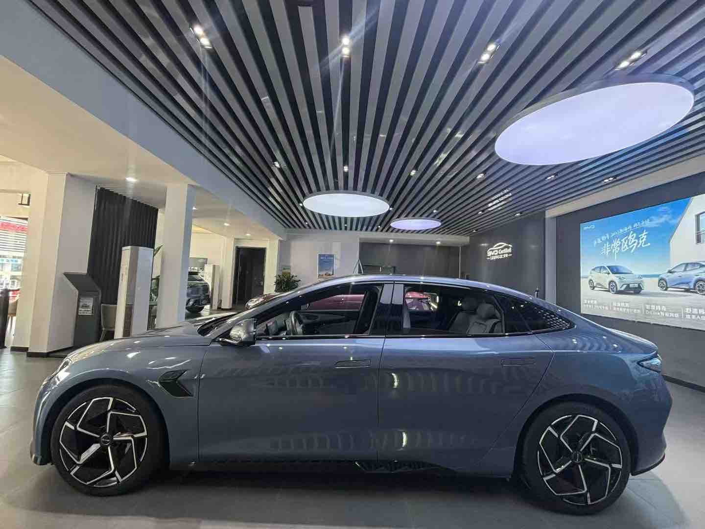 BYD Seal 2023 car image #3