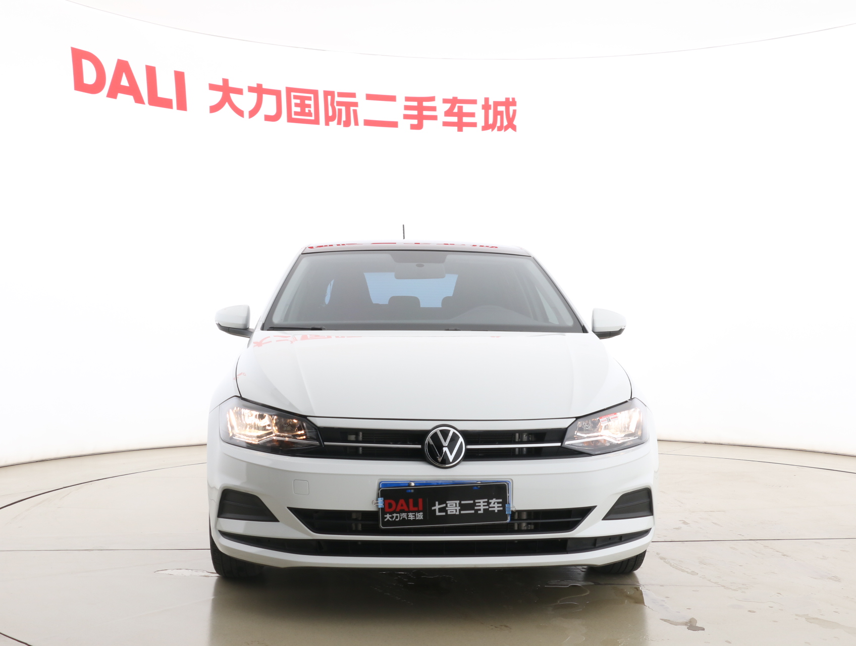 Volkswagen Polo 2023 car image #3