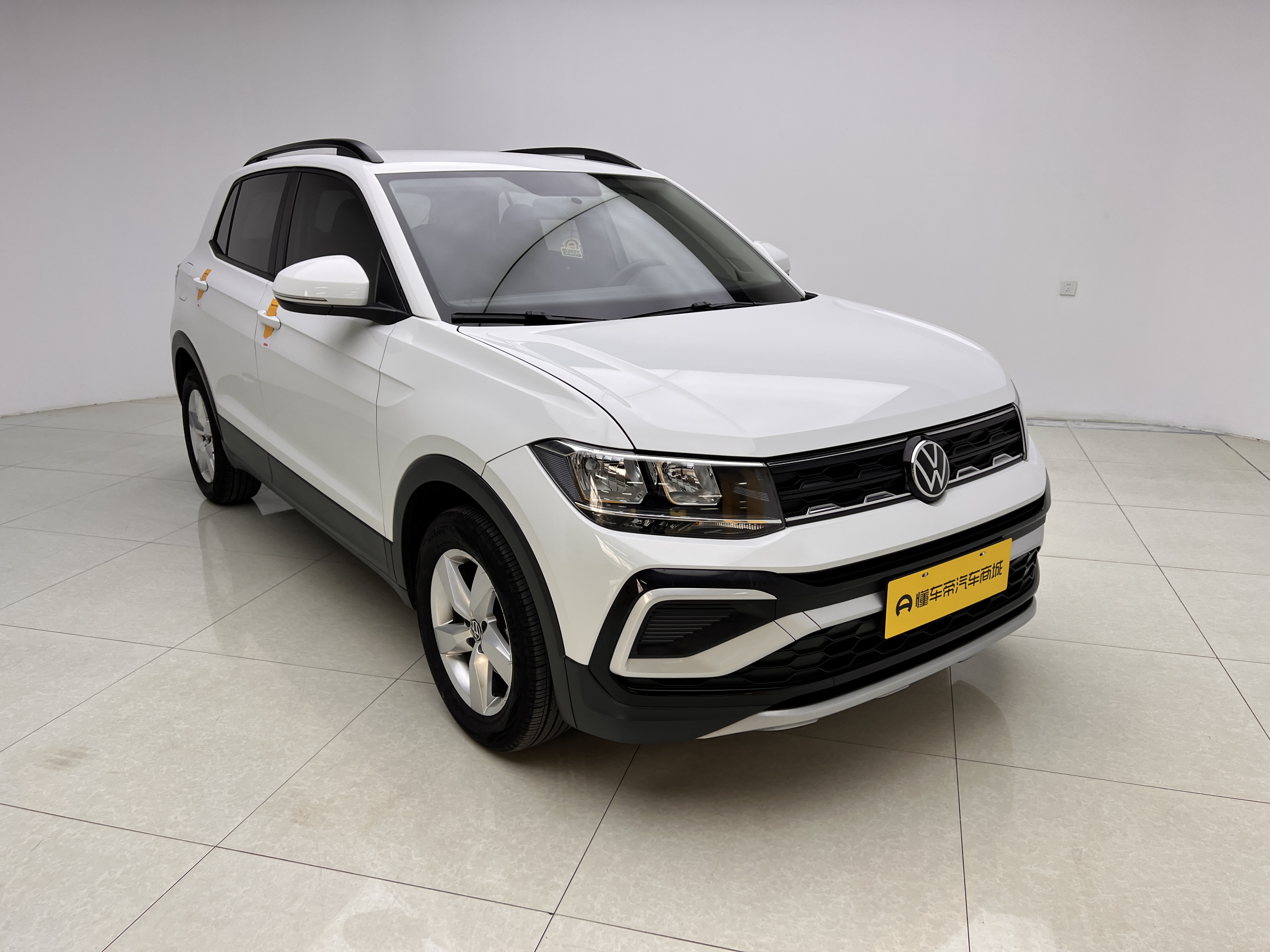 Volkswagen T-Cross 2025 car image #3