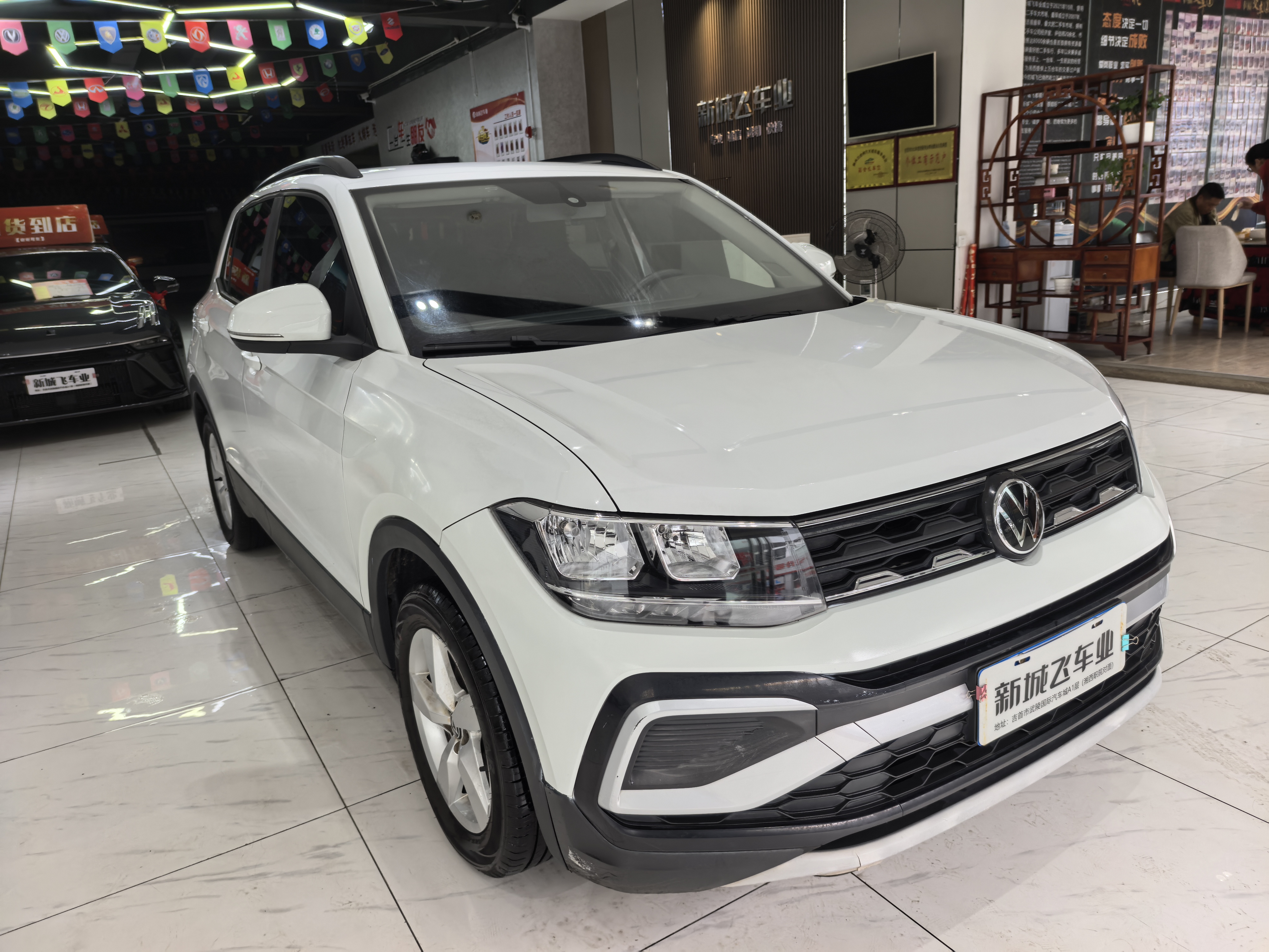 Volkswagen T-Cross 2023 car image #3