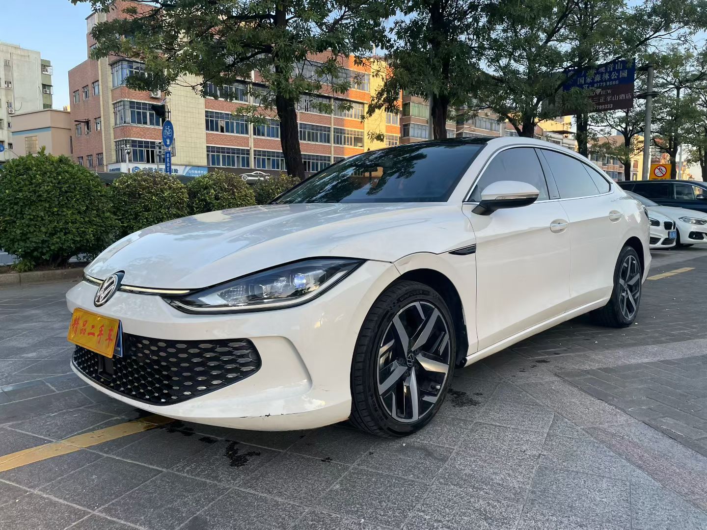 Volkswagen Lamando 2023 immagine di auto #3