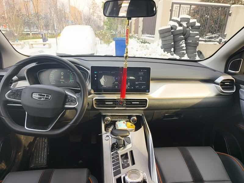 GEELY Coolray 2023 #3 GEELY Coolray 2023 car image #3