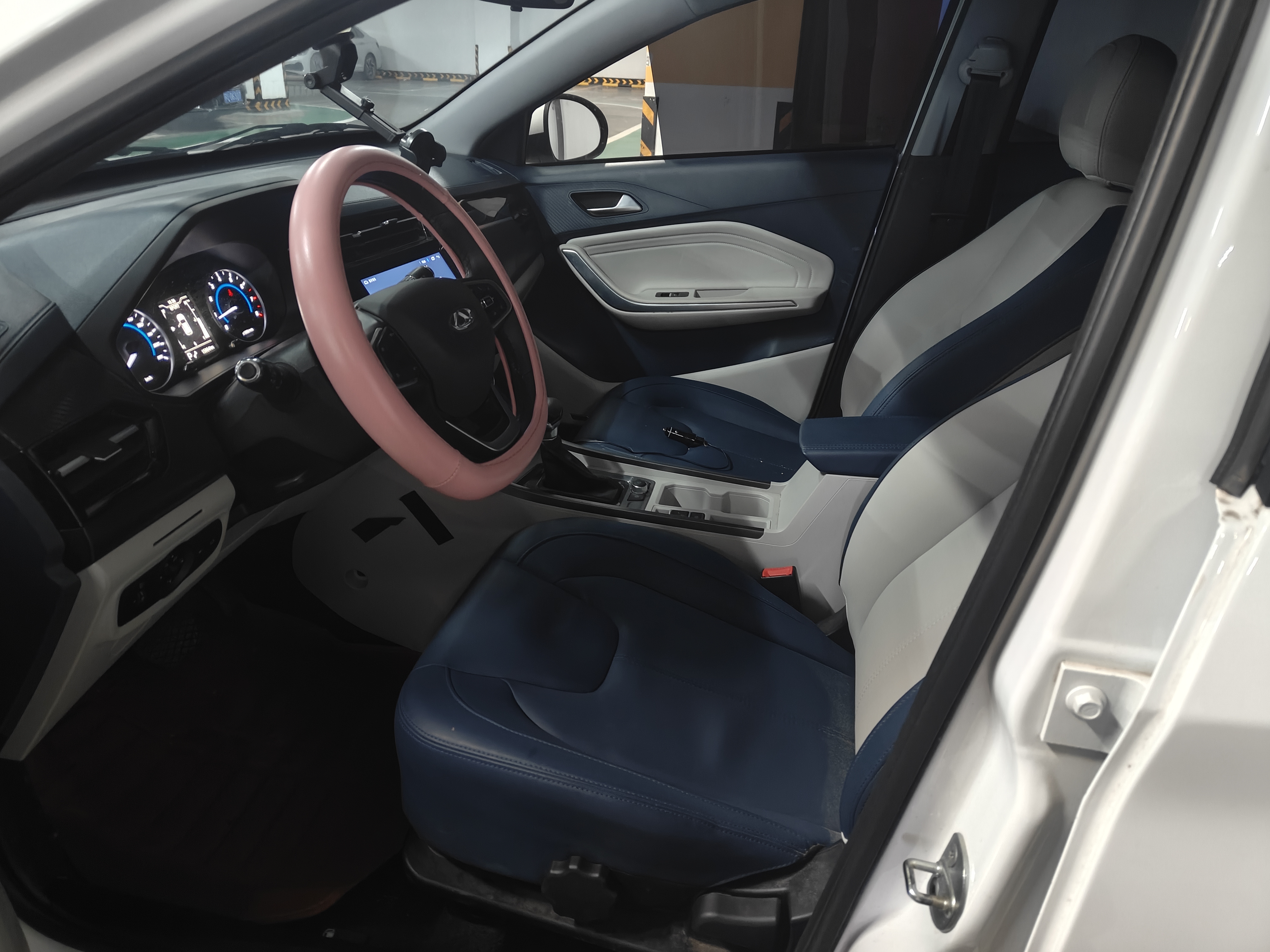 Chery Tiggo 3x 2024 car image #3