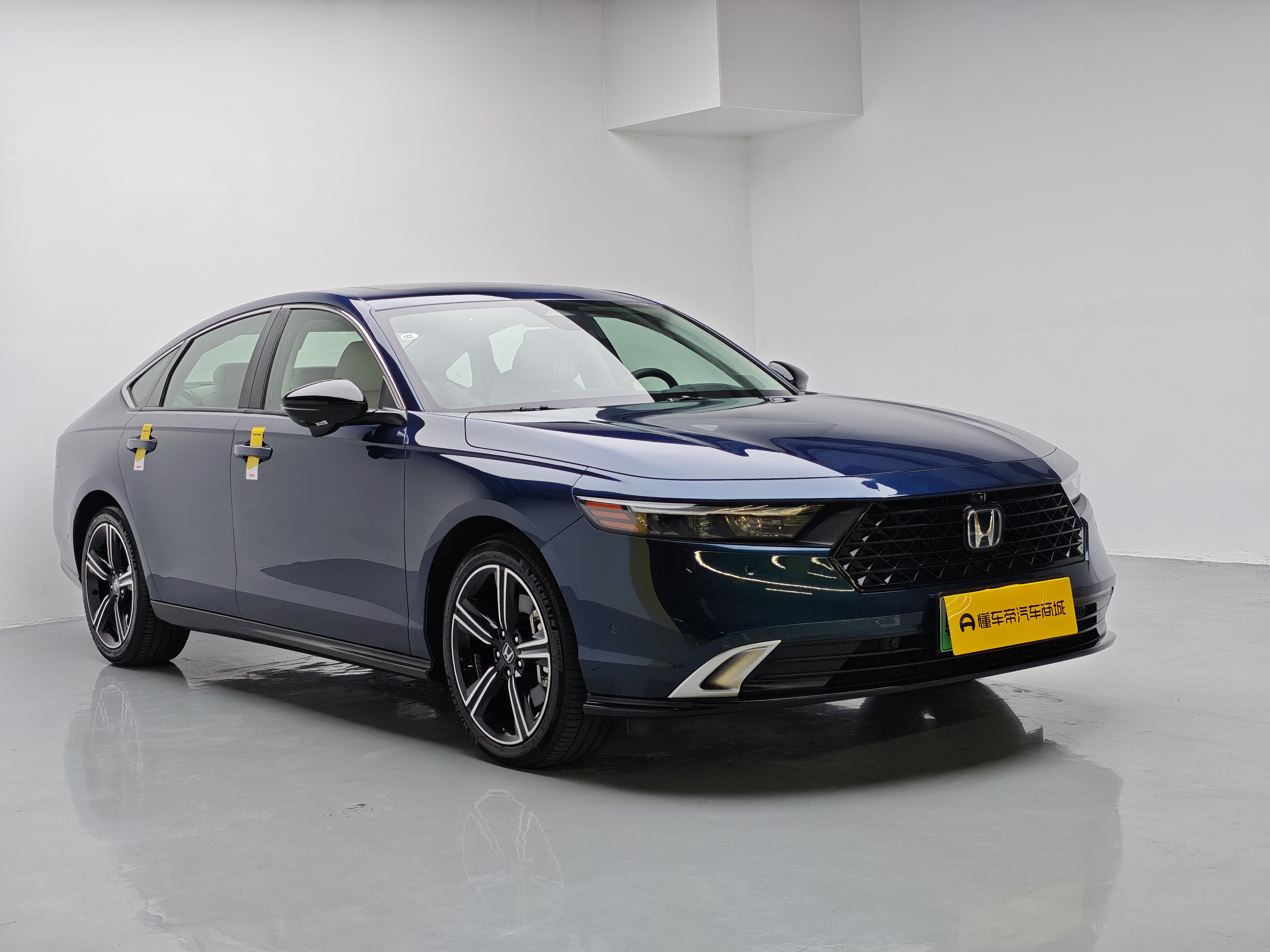 Honda Accord New Energy 2023 car image #3