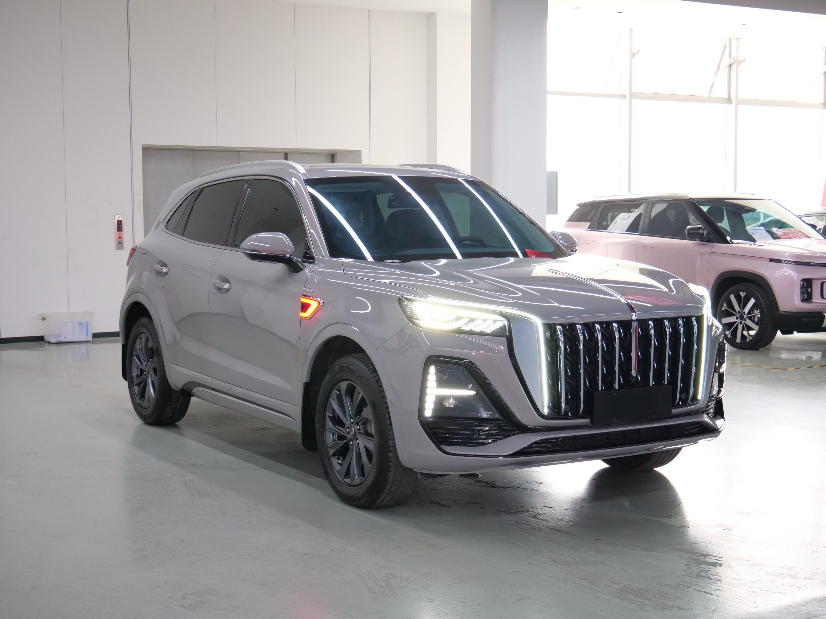 HongQi HS5 2024 #3 HongQi HS5 2024 car image #3