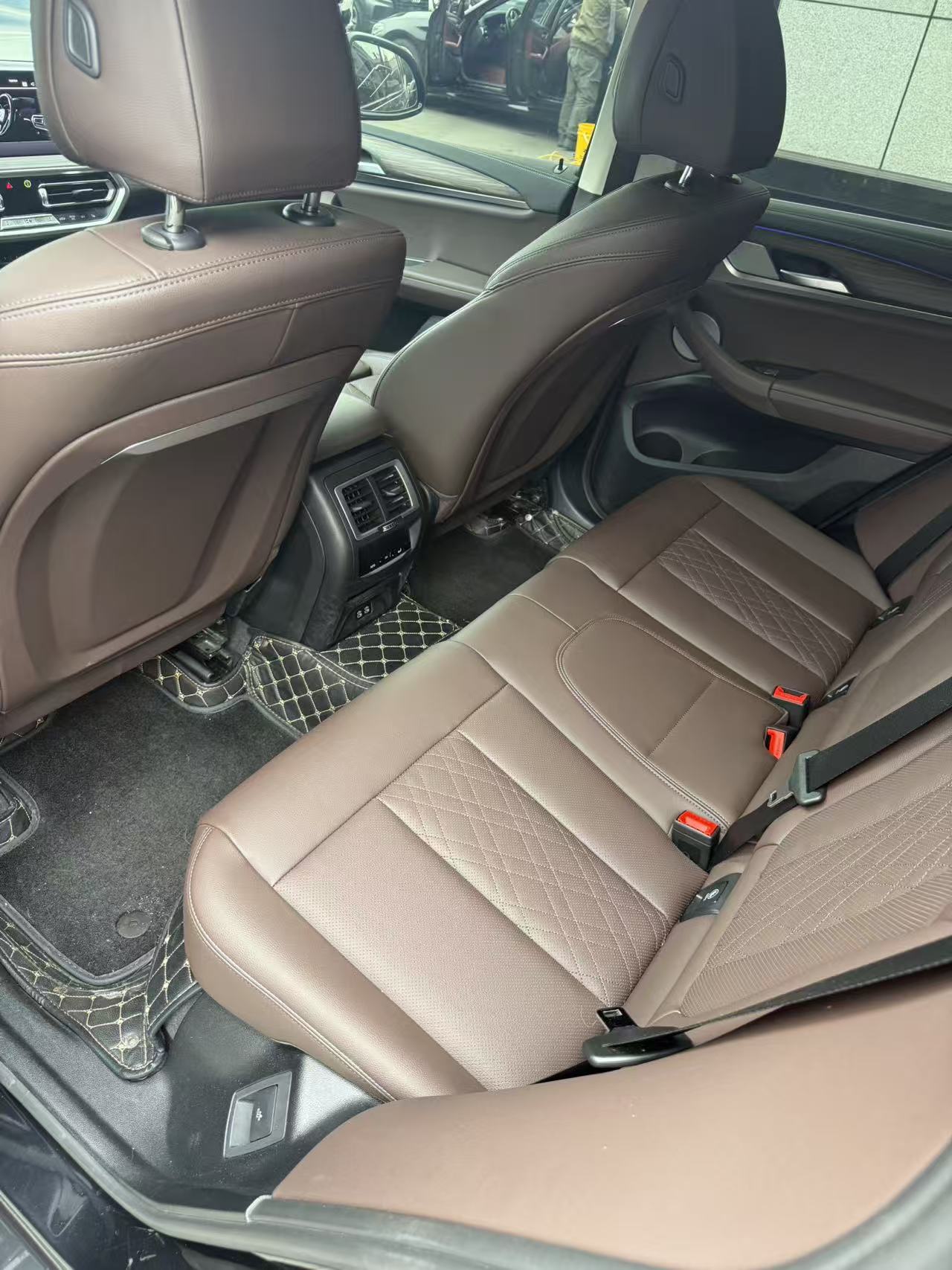 BMW X3 2024 car image #3