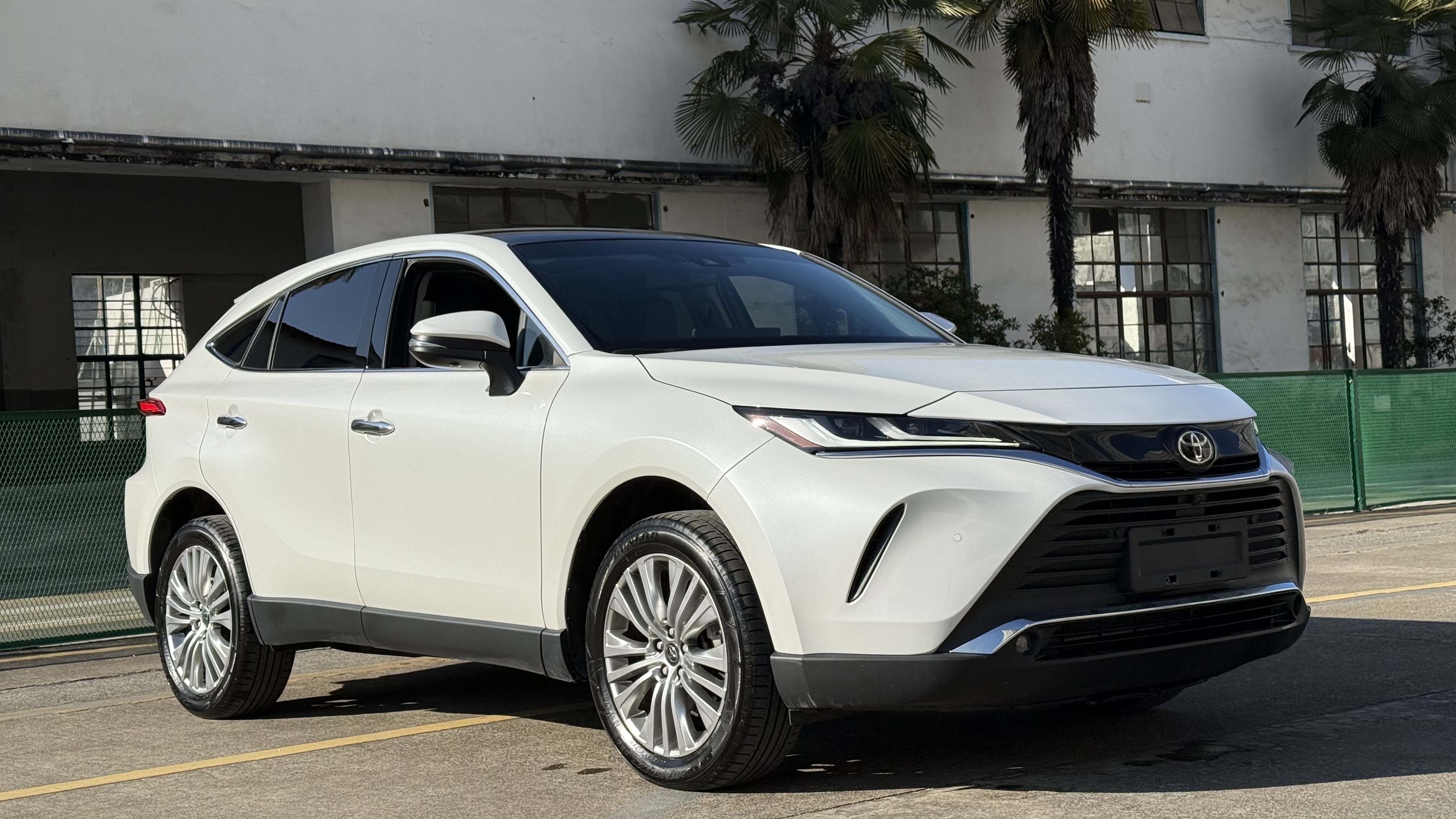 Toyota Harrier 2023 imagem de carro #3