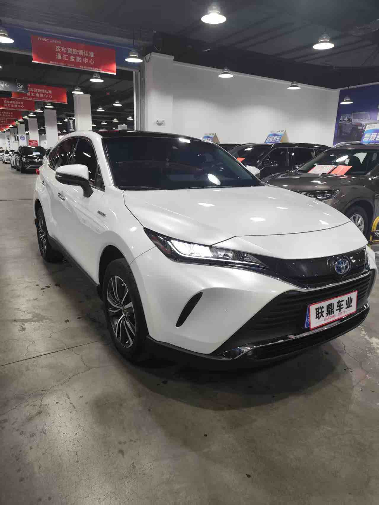 Toyota Harrier 2023 immagine di auto #3