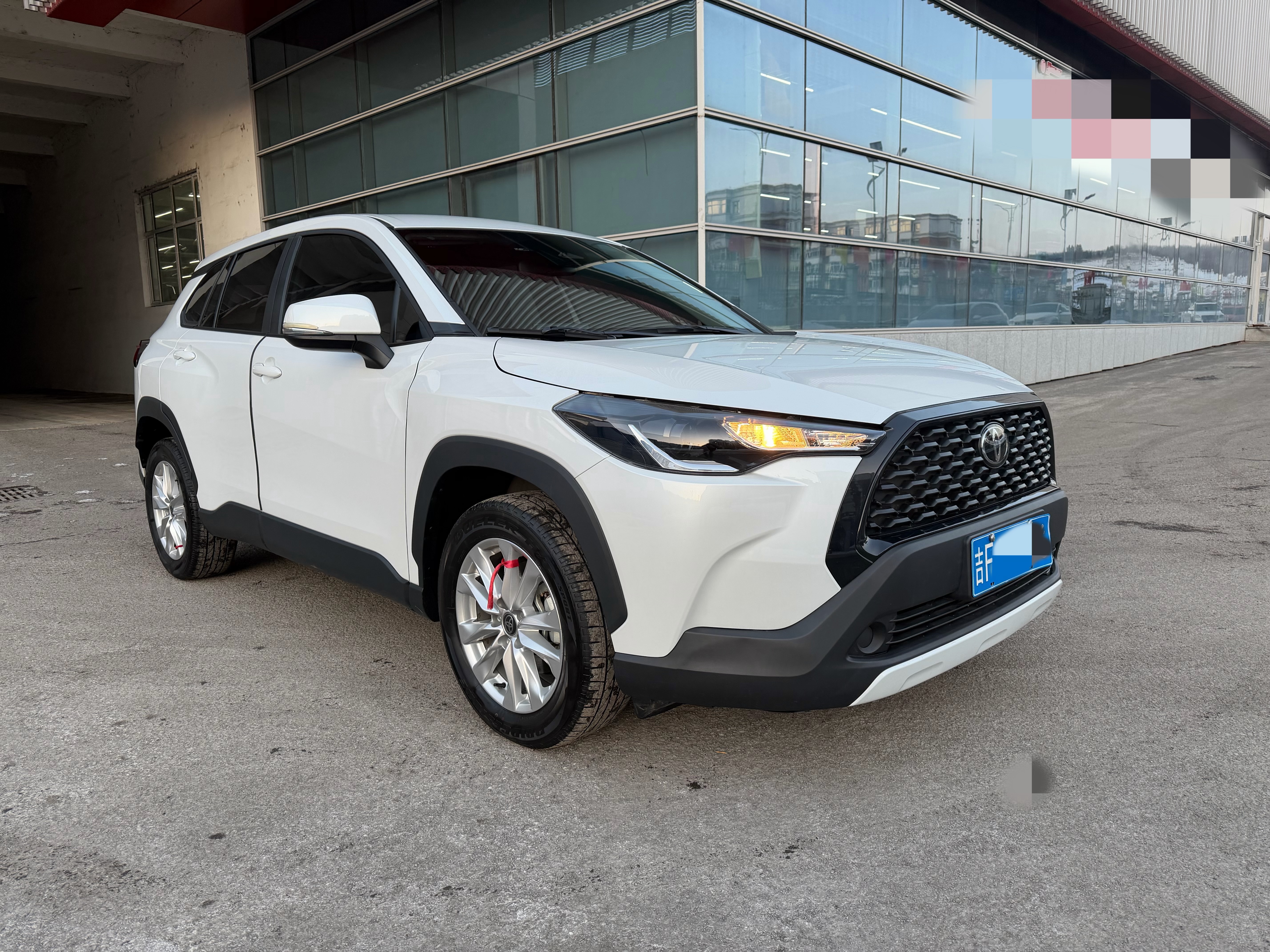 Toyota Corolla Cross 2024 immagine di auto #3