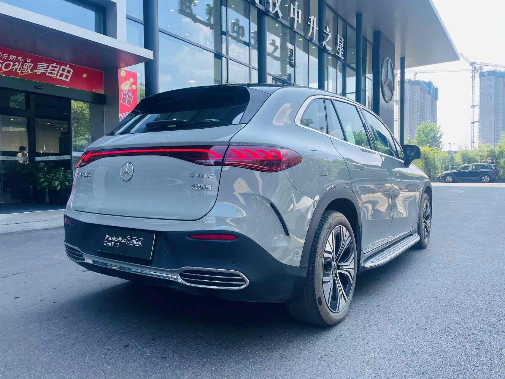 Mercedes-Benz EQE SUV 2023 car image #3