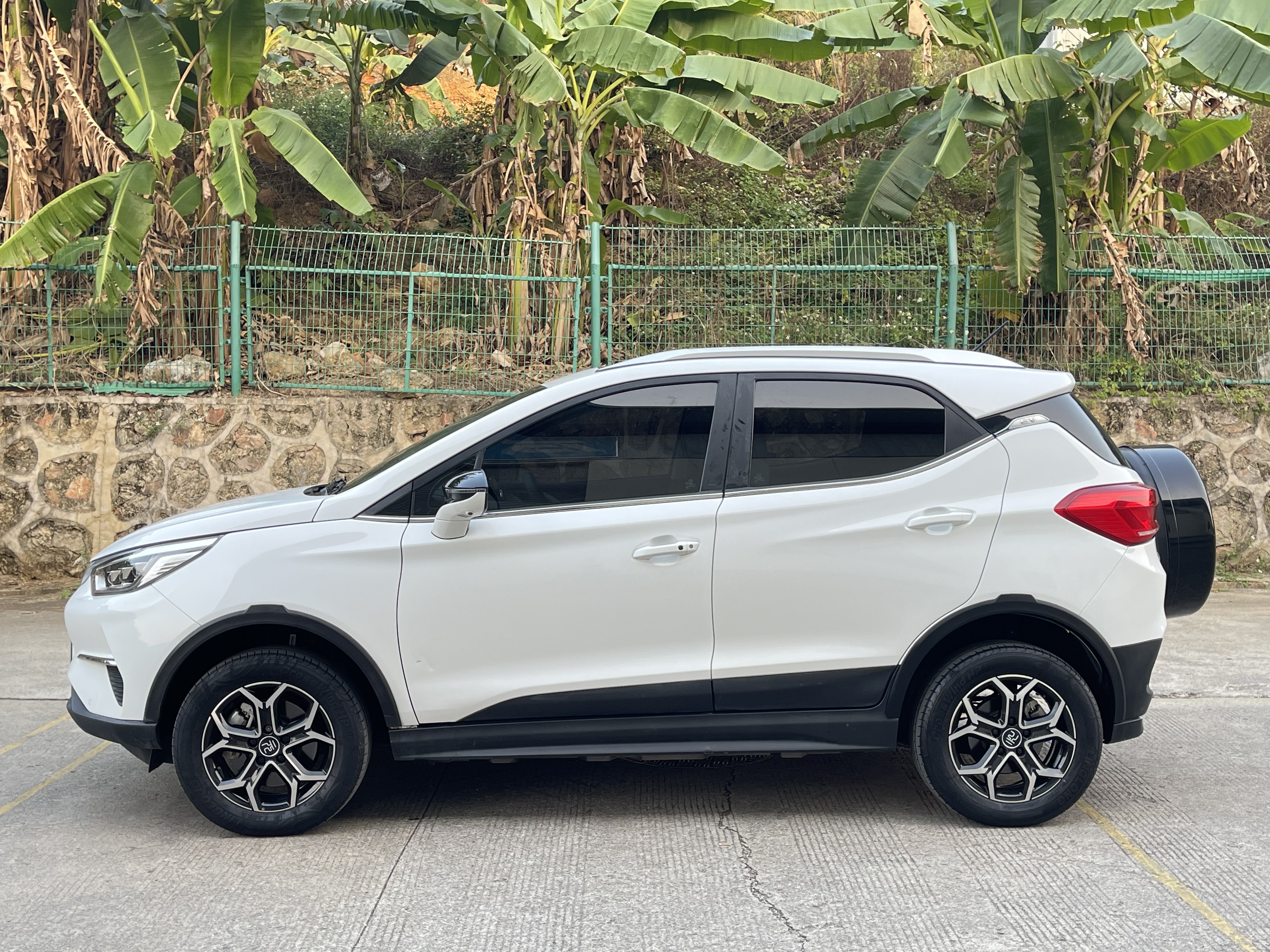 BYD Yuan Pro 2023 #3 BYD Yuan Pro 2023 car image #3