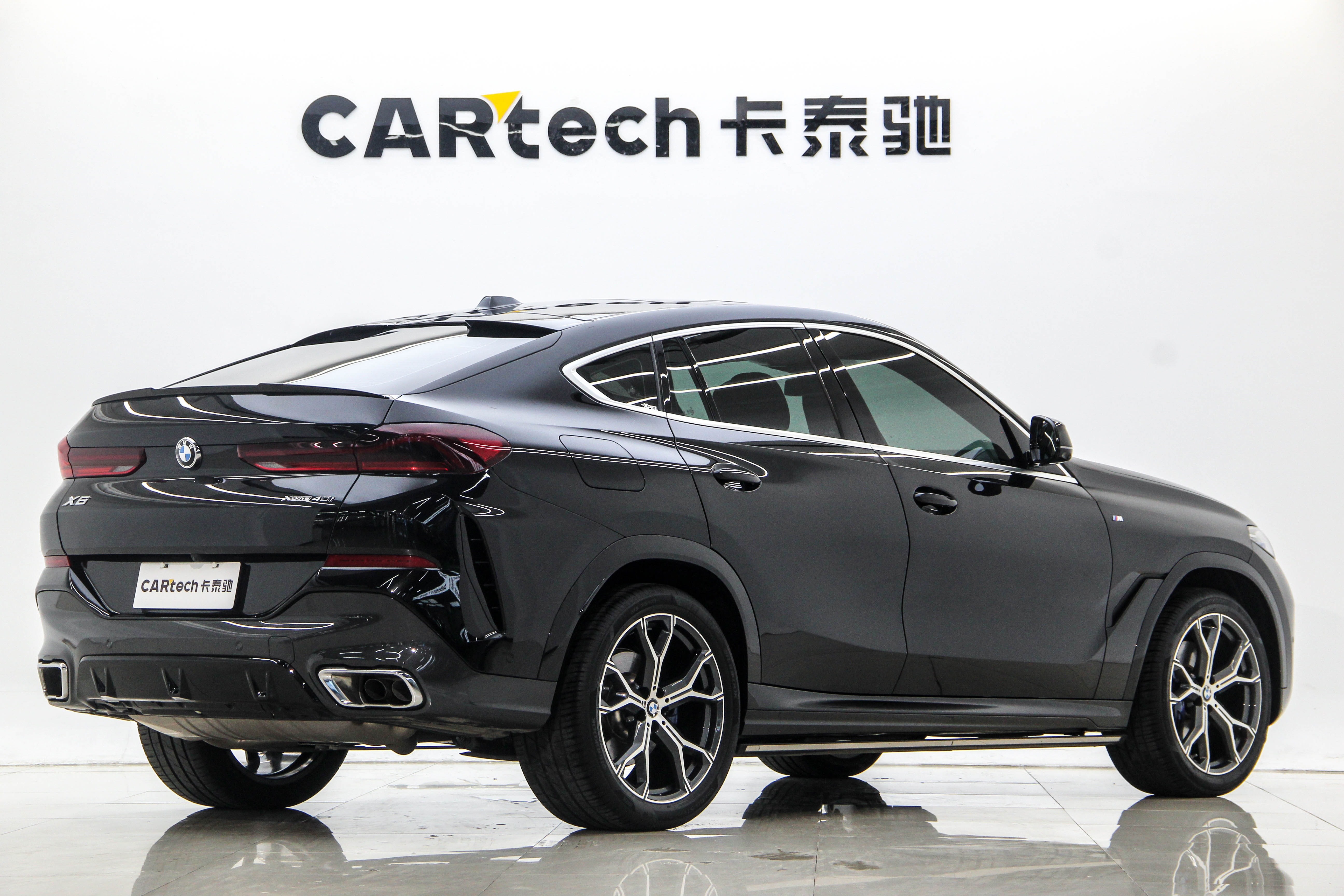 BMW X6 2025 car image #3