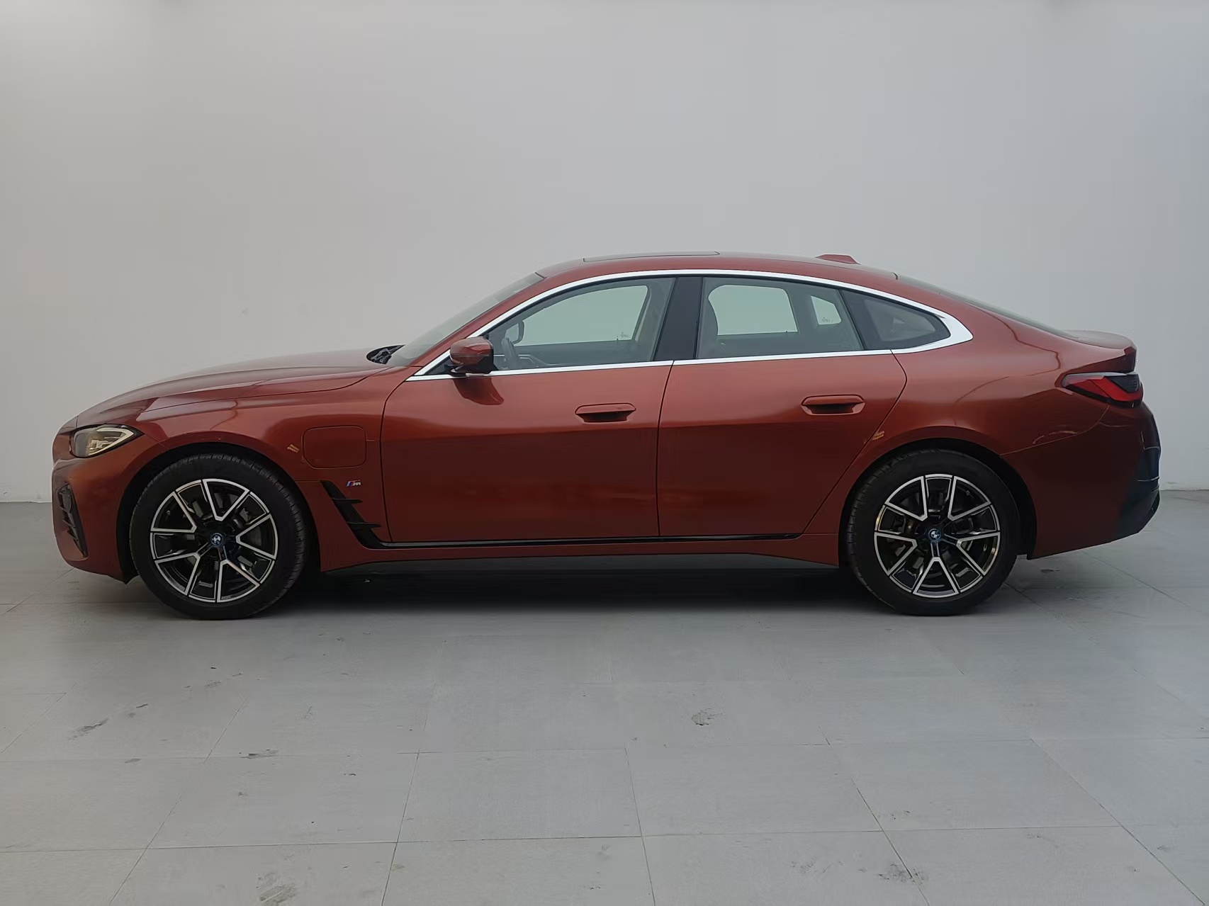 BMW i4 2024 #3 BMW i4 2024 car image #3