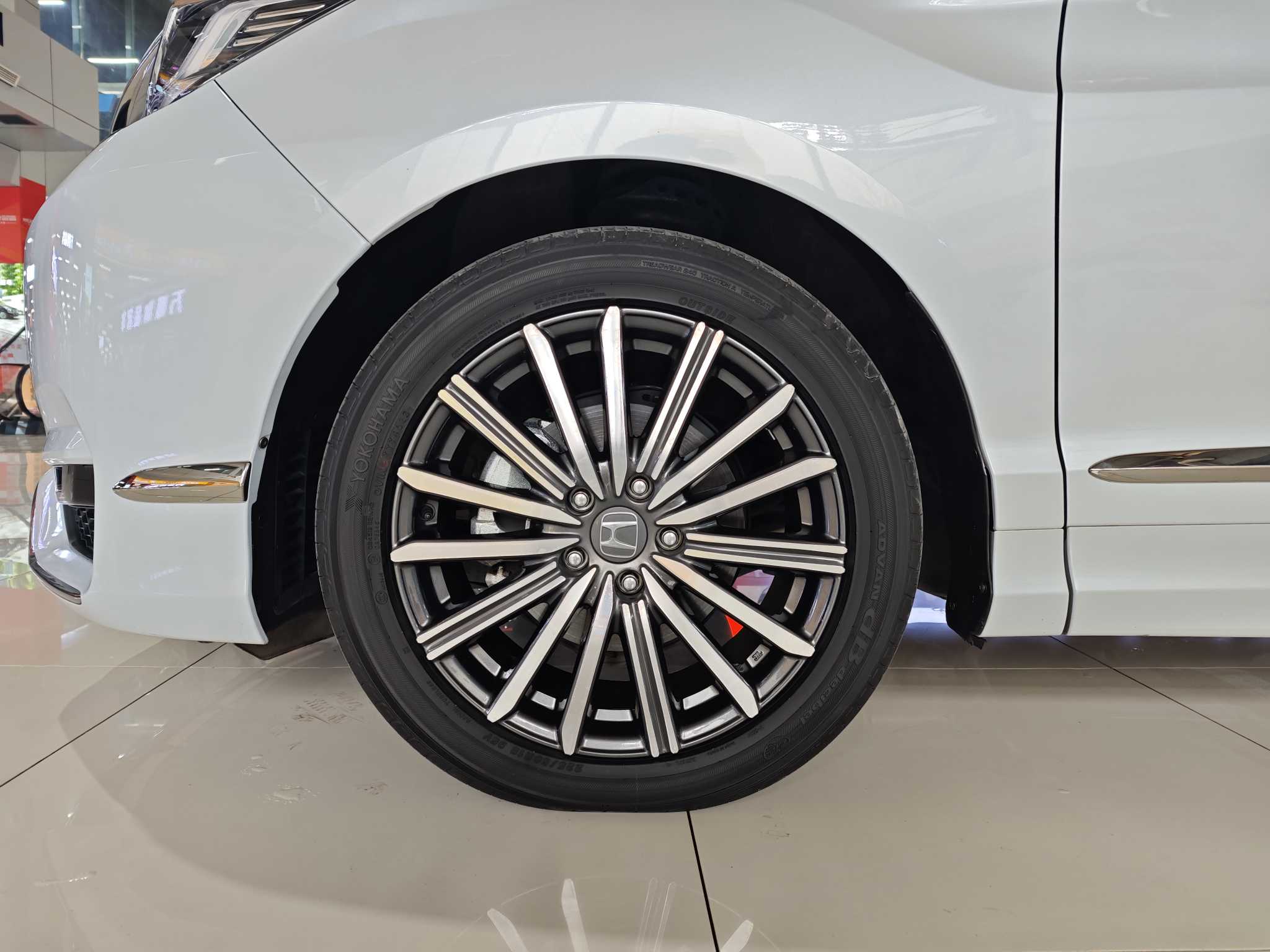 Honda Elysion 2024 car image #3