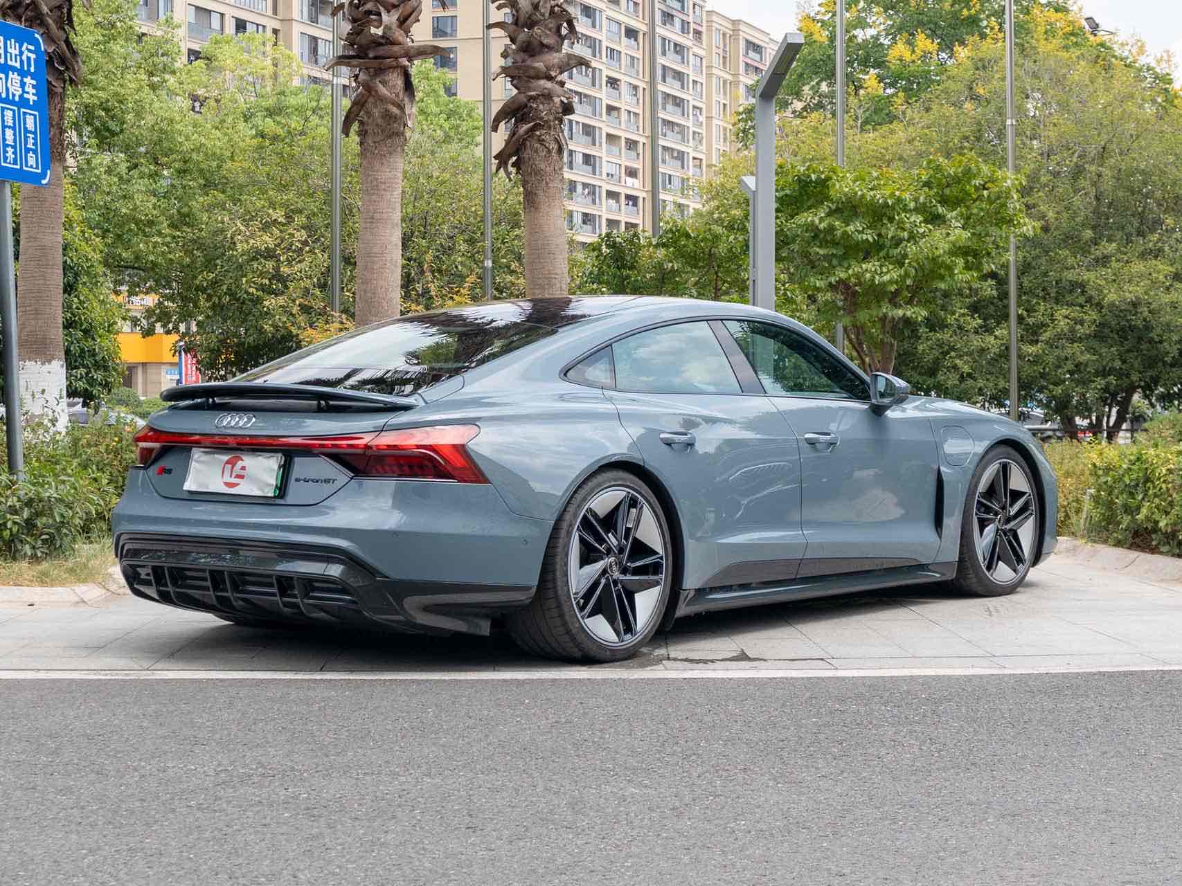 Audi e-tron GT 2024 car image #3